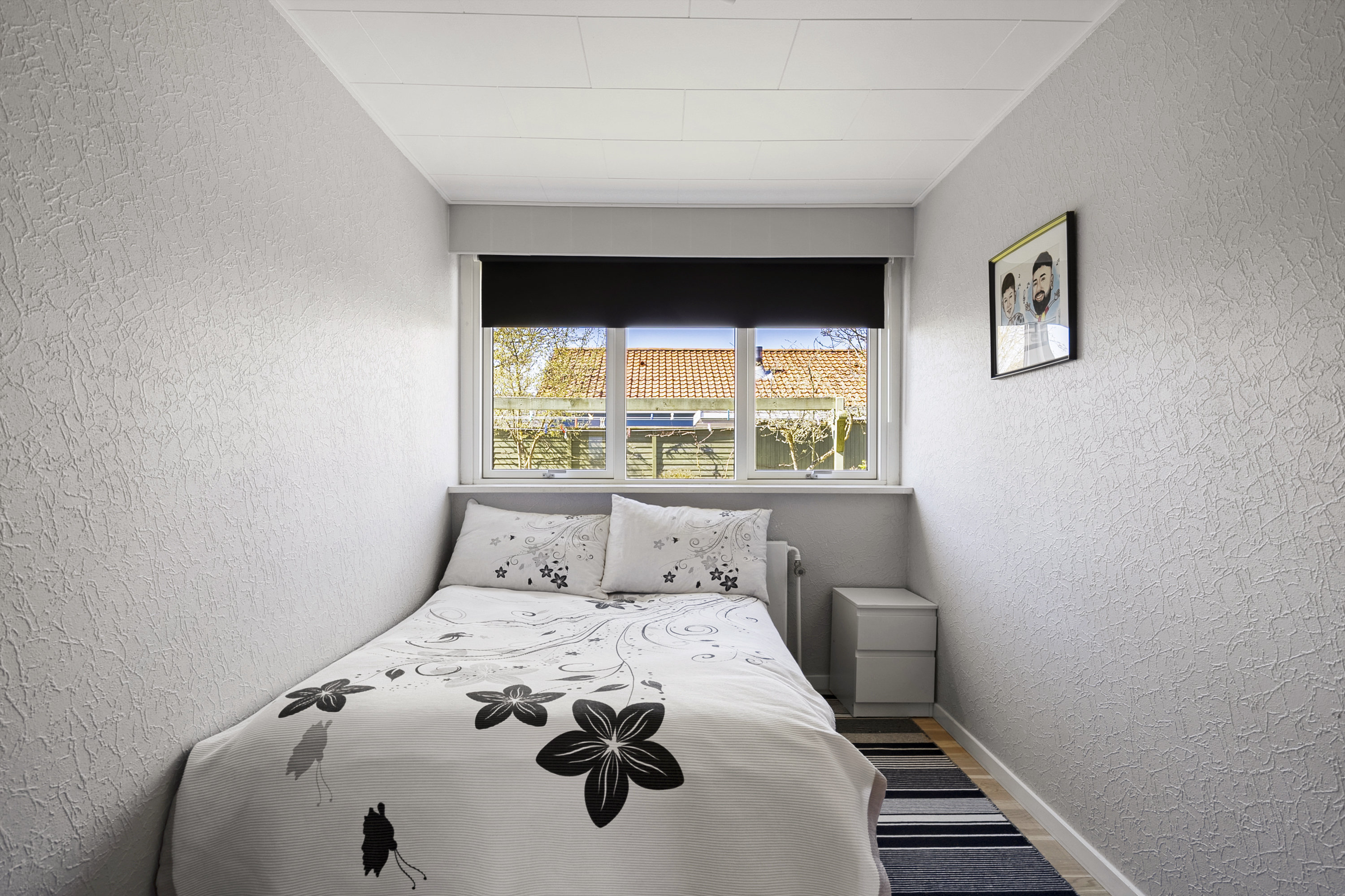 Fremhævet soveværelse billede i fuldskærmstilstand. Billede af Tvedvænget 27, 5240 Odense NØ