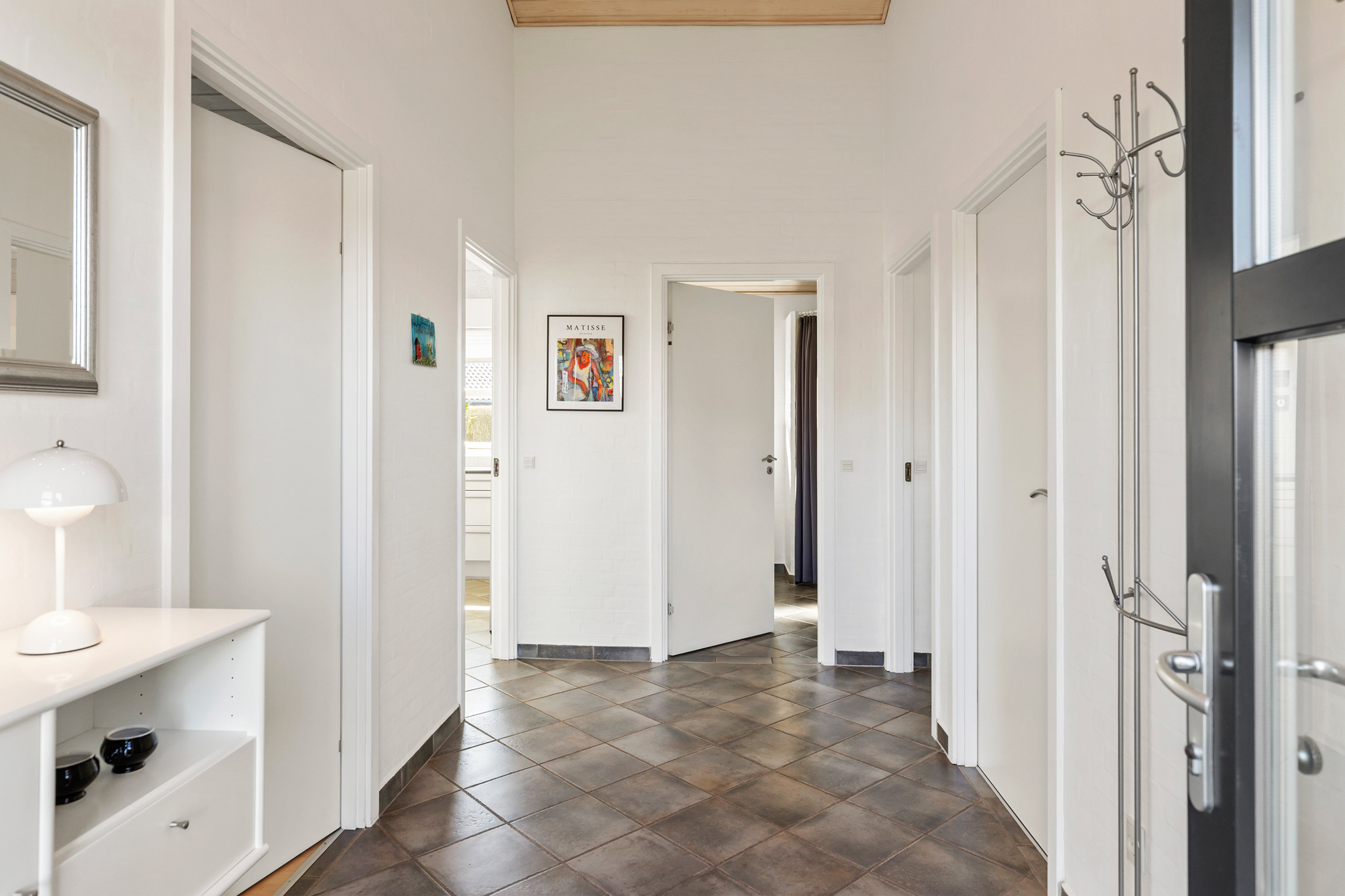 Fremhævet entré billede i fuldskærmstilstand. Billede af Rugmarken 172, 9690 Fjerritslev