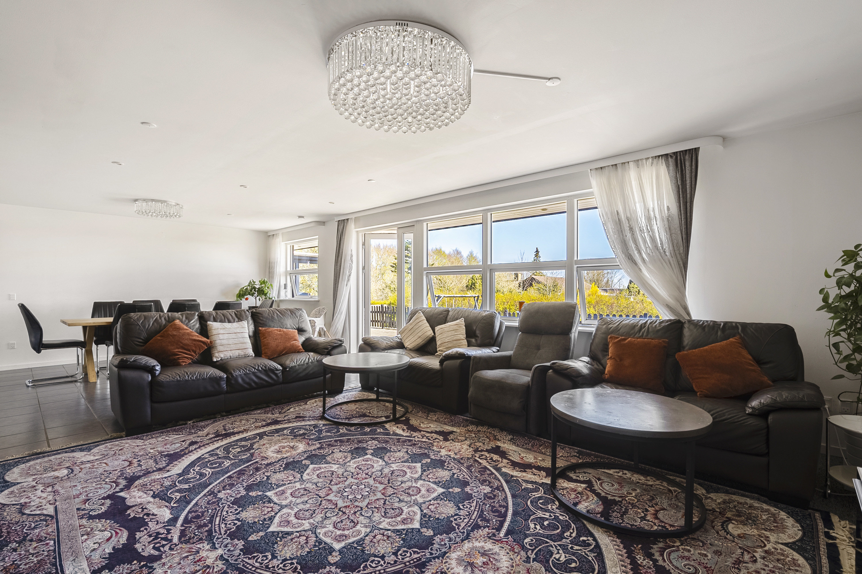 Fremhævet stue billede i fuldskærmstilstand. Billede af Stenvænget 7, 5330 Munkebo