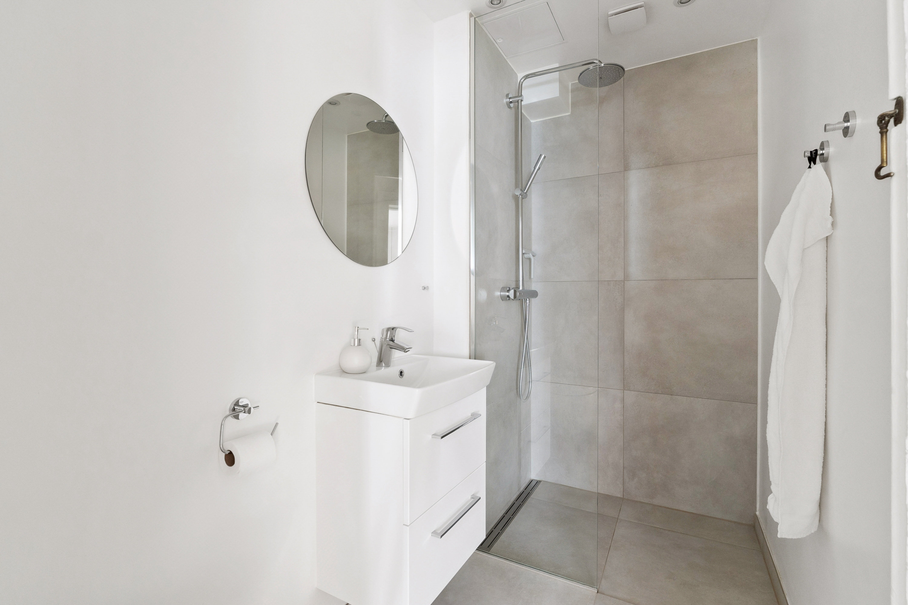 Fremhævet badeværelse billede i fuldskærmstilstand. Billede af Lange-Müllers Gade 17, st.. th., 2100 København Ø