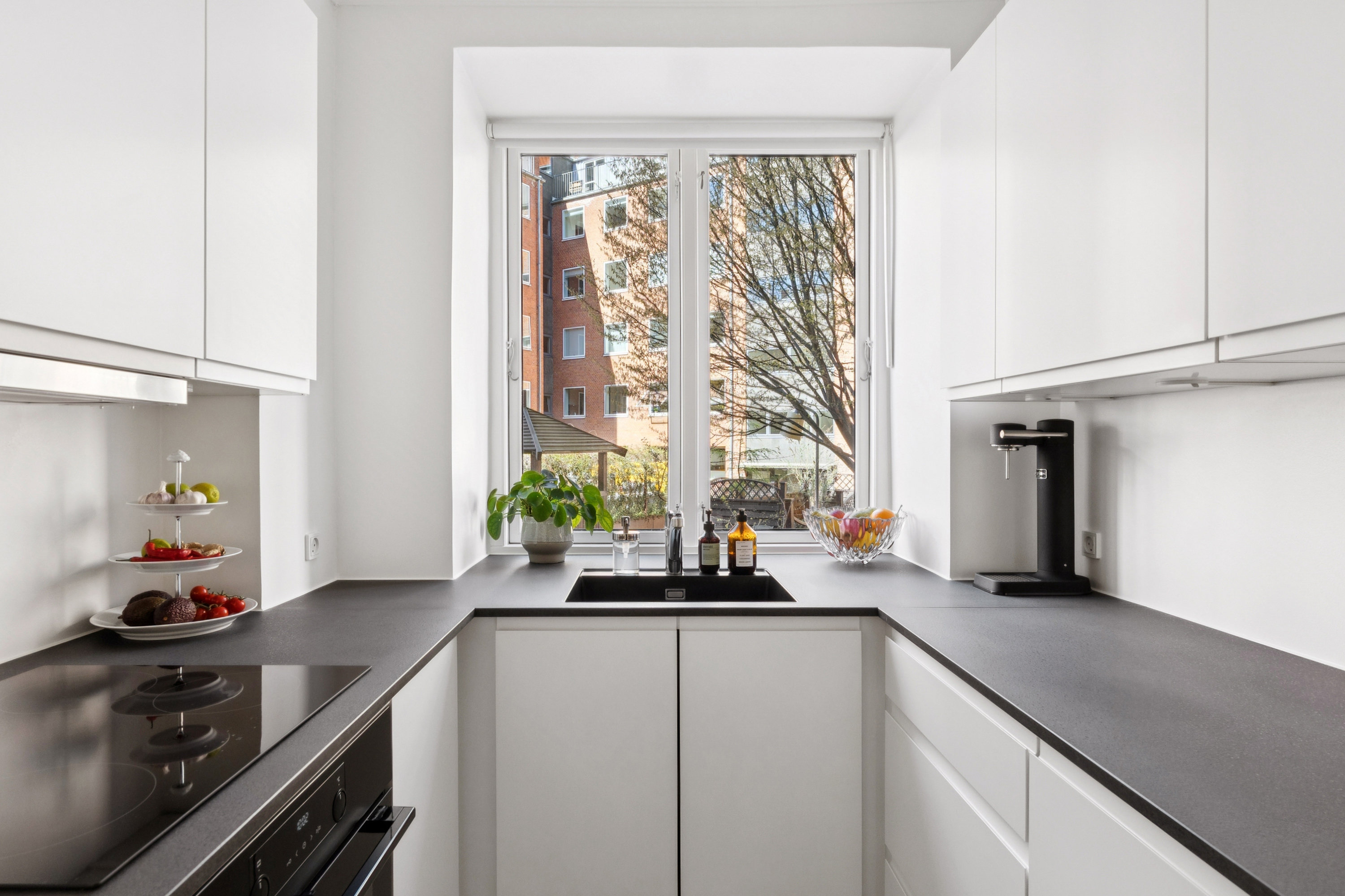 Fremhævet køkken billede i fuldskærmstilstand. Billede af Lange-Müllers Gade 17, st.. th., 2100 København Ø