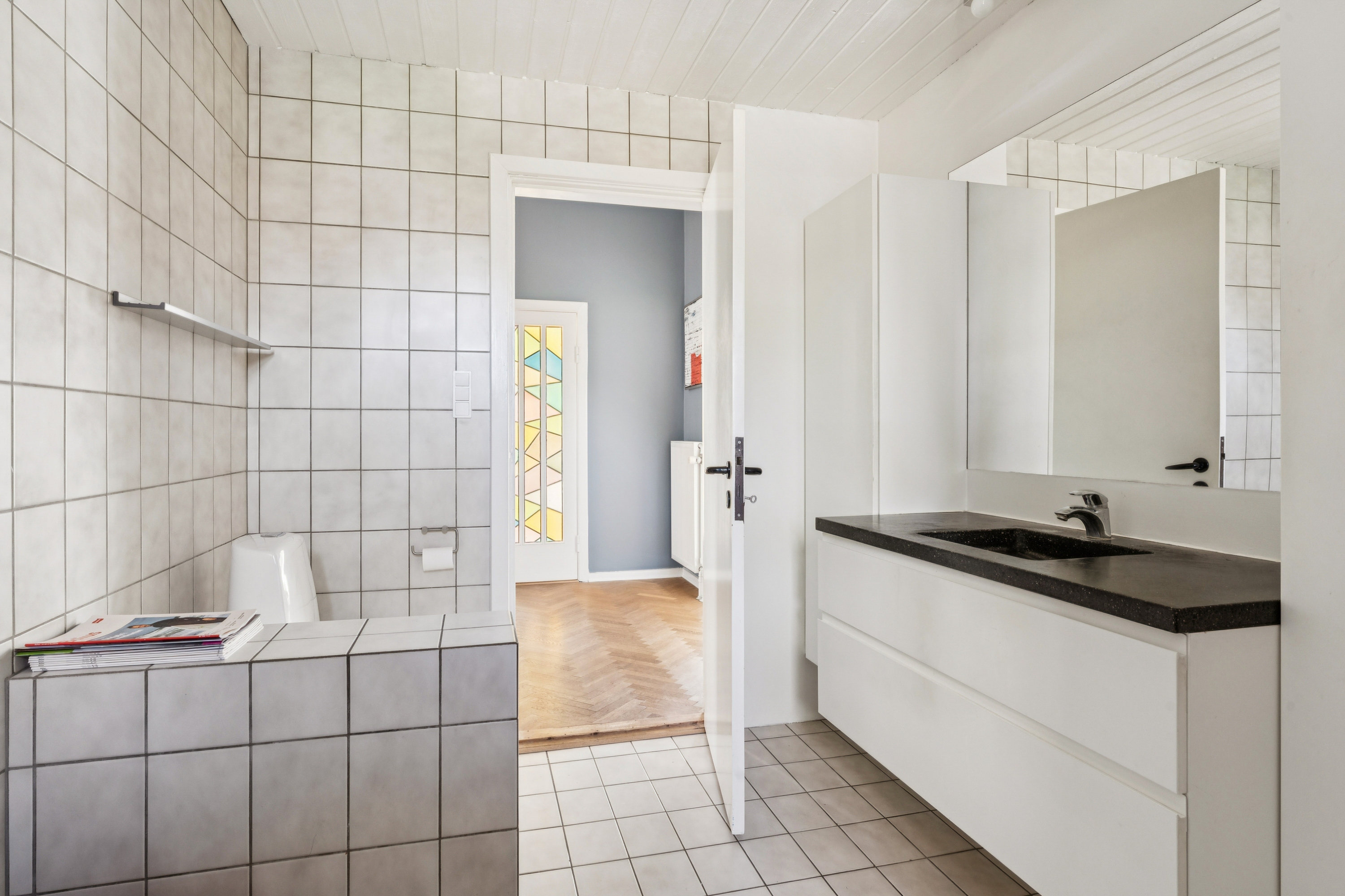 Fremhævet badeværelse billede i fuldskærmstilstand. Billede af Nørre Tranders Vej 87, Vejgaard, 9000 Aalborg