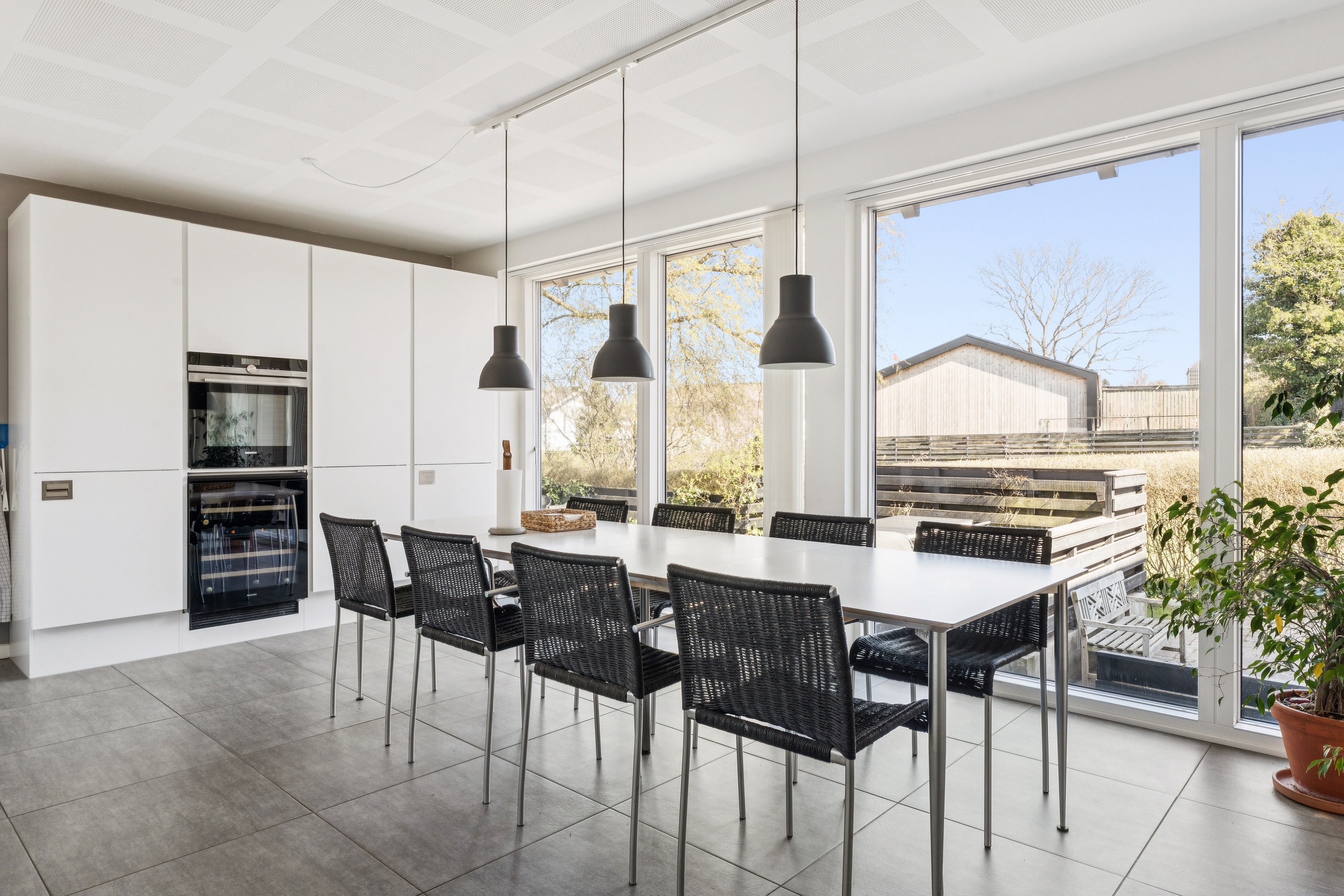 Fremhævet stue billede i fuldskærmstilstand. Billede af Nørre Tranders Vej 87, Vejgaard, 9000 Aalborg