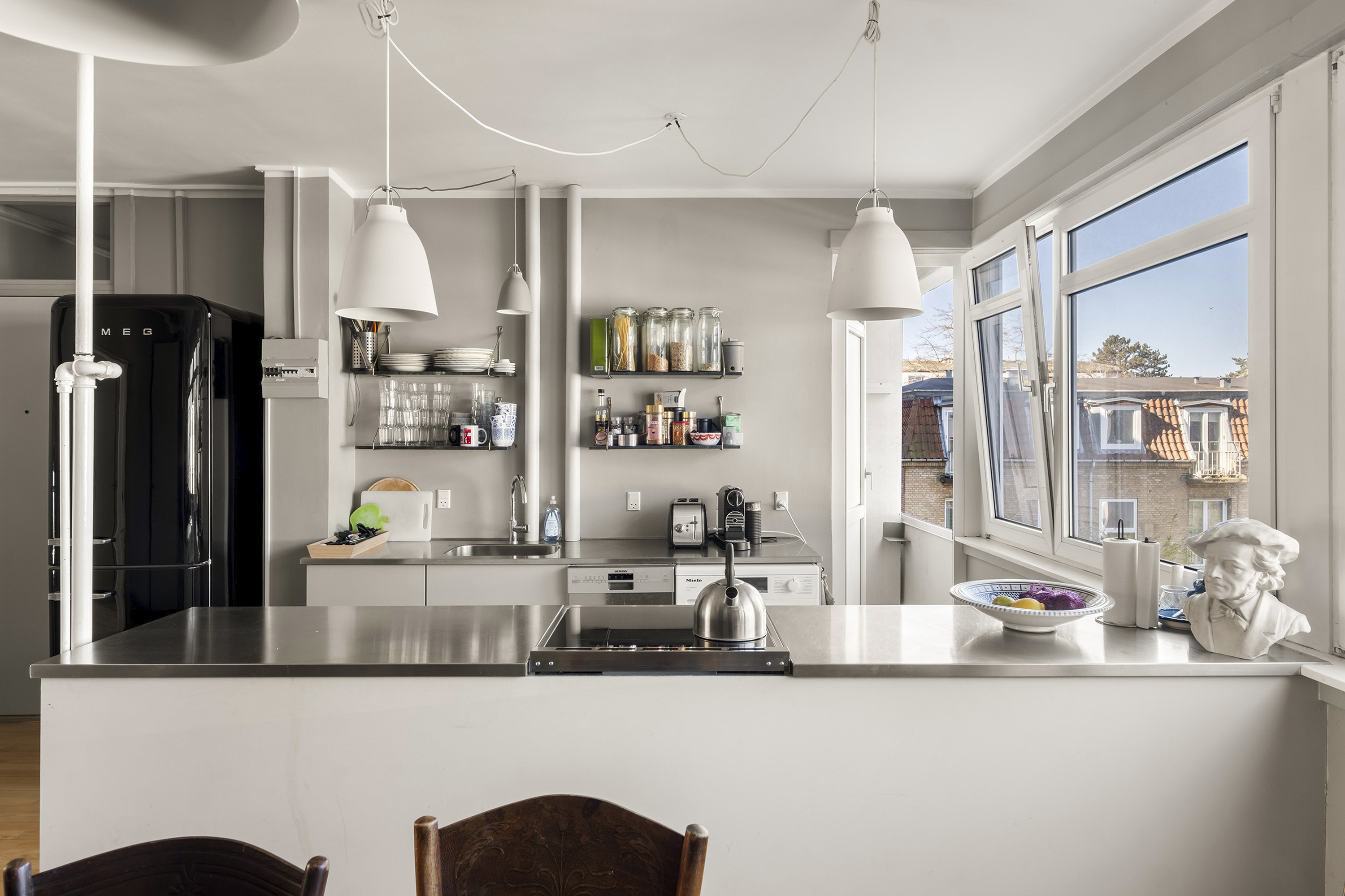 Fremhævet køkken billede i fuldskærmstilstand. Billede af Ordrupvej 46B, 2. tv., 2920 Charlottenlund