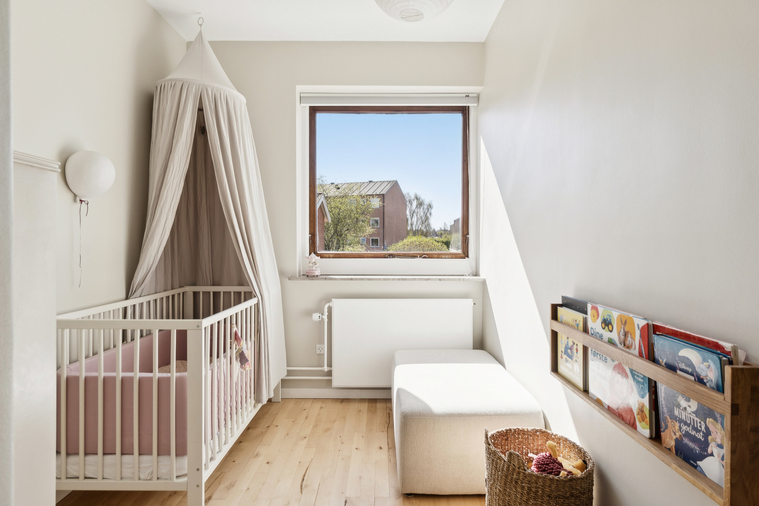 Fremhævet værelse billede i fuldskærmstilstand. Billede af Christian X's Vej 95, 8260 Viby J