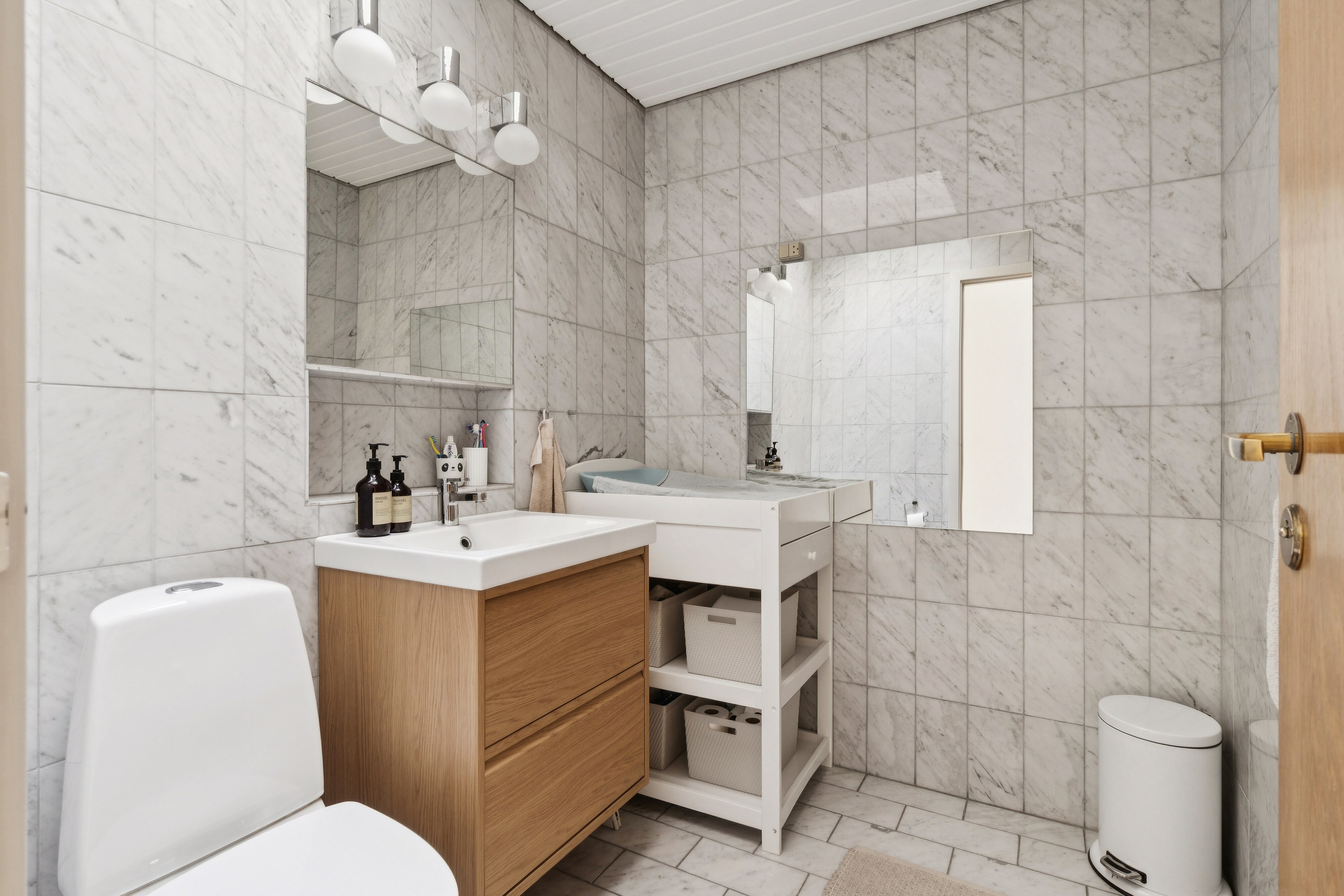 Fremhævet badeværelse billede i fuldskærmstilstand. Billede af Christian X's Vej 95, 8260 Viby J