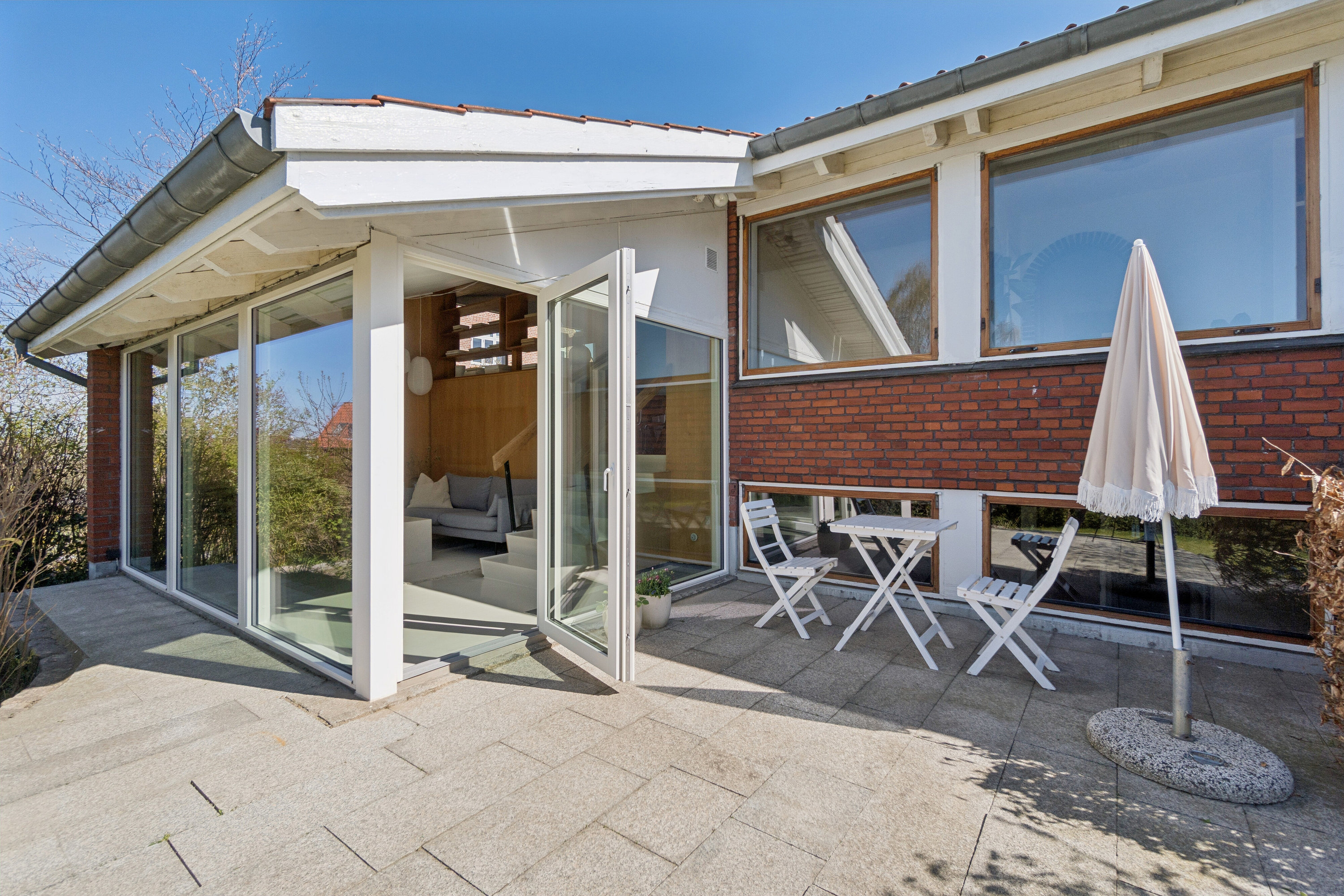 Fremhævet terrasse billede i fuldskærmstilstand. Billede af Christian X's Vej 95, 8260 Viby J