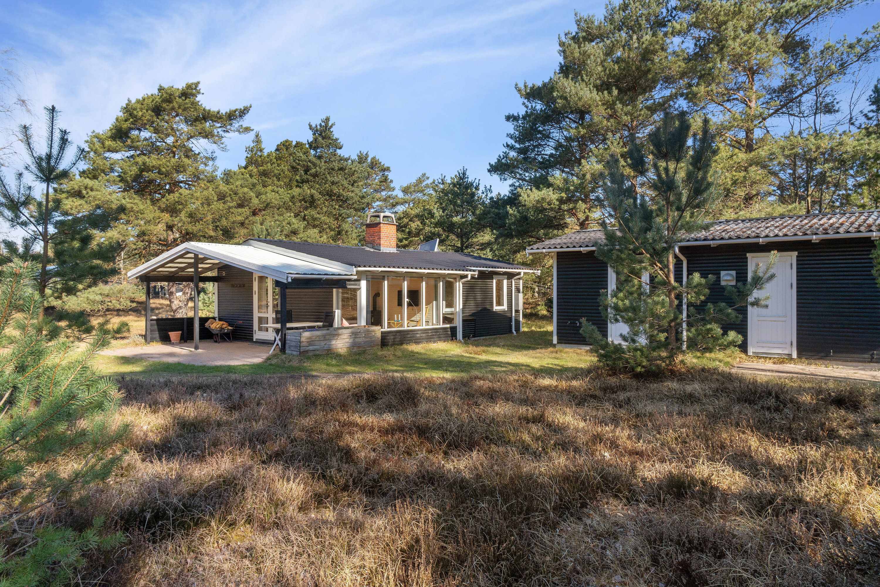 Fremhævet set fra haven billede i fuldskærmstilstand. Billede af Syrenvej 20, Ellinge Lyng, 4560 Vig