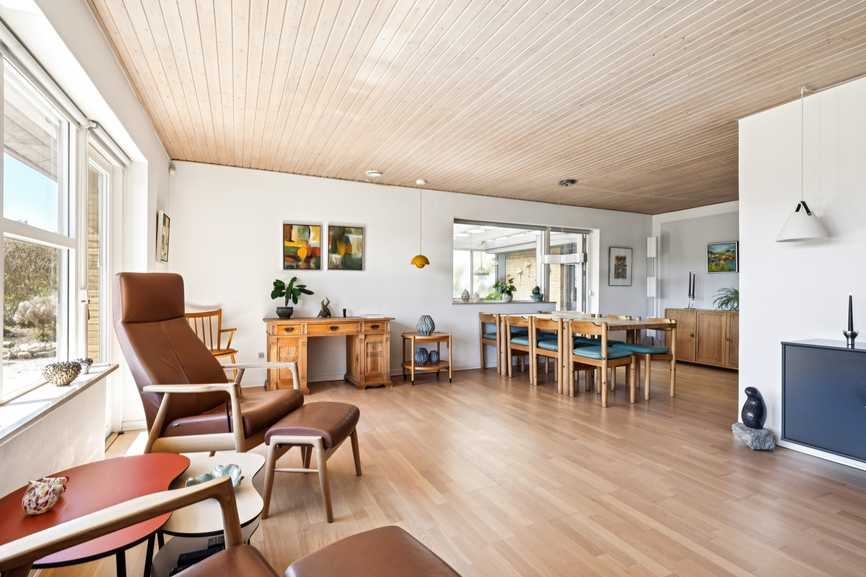 Fremhævet stue billede i fuldskærmstilstand. Billede af Rosenhøjvej 22, Ugelbølle, 8410 Rønde