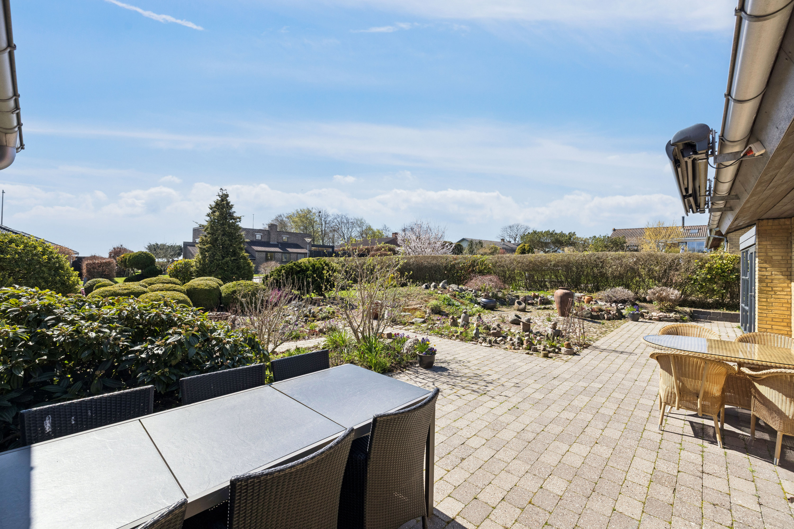 Fremhævet terrasse billede i fuldskærmstilstand. Billede af Rosenhøjvej 22, Ugelbølle, 8410 Rønde