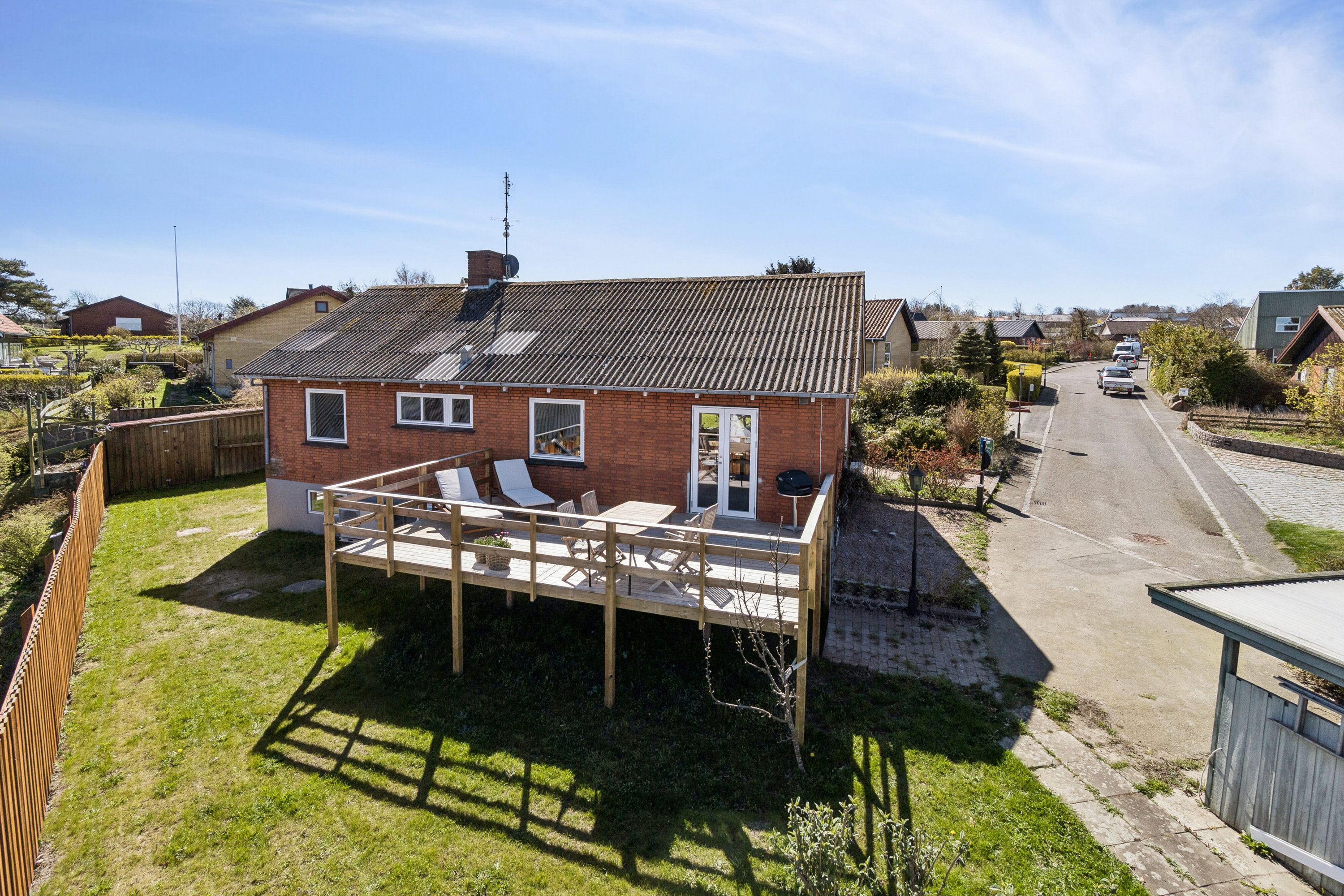 Fremhævet set fra haven billede i fuldskærmstilstand. Billede af Buen 14, Tejn, 3770 Allinge