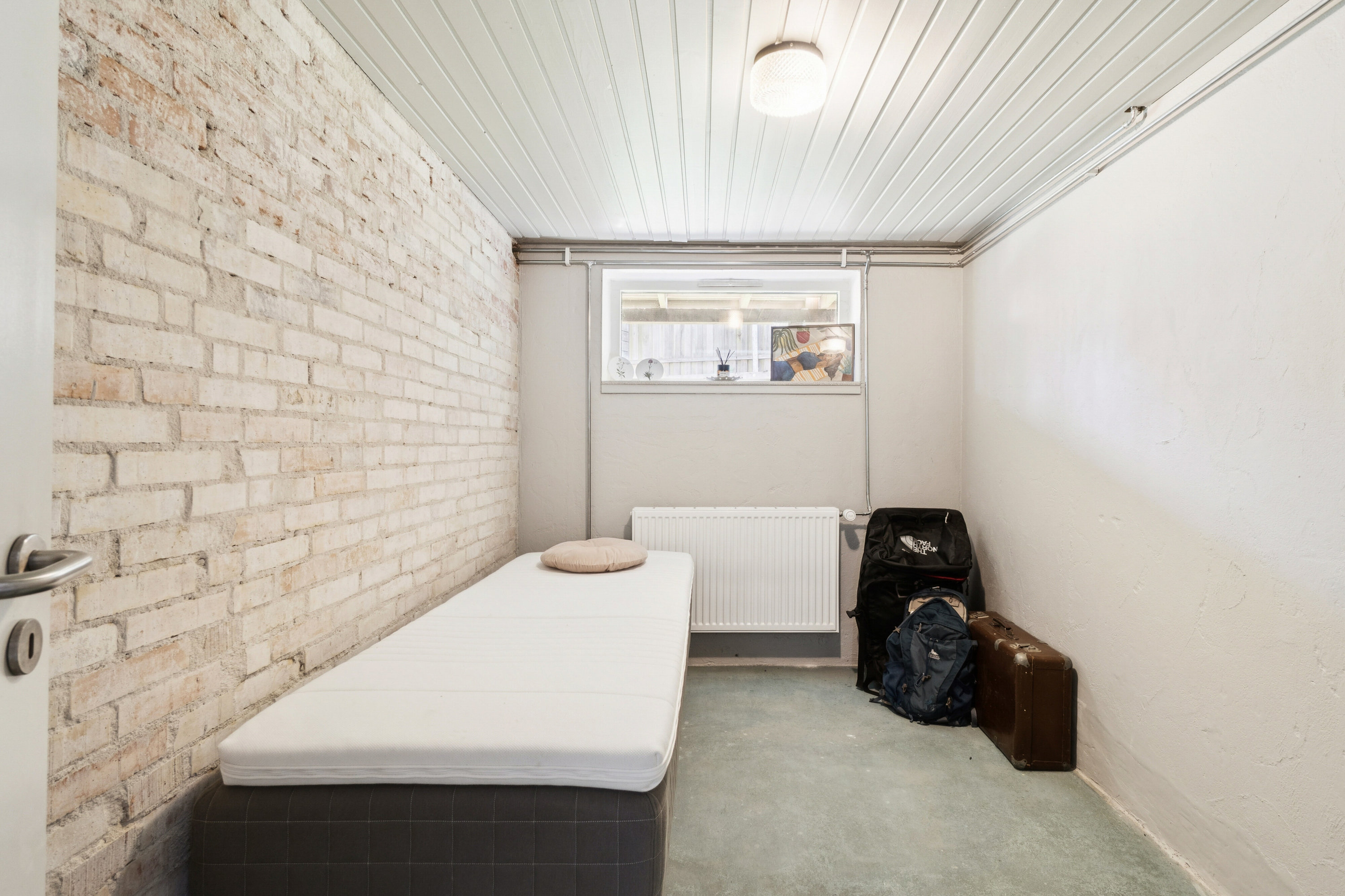 Fremhævet soveværelse billede i fuldskærmstilstand. Billede af Buen 14, Tejn, 3770 Allinge