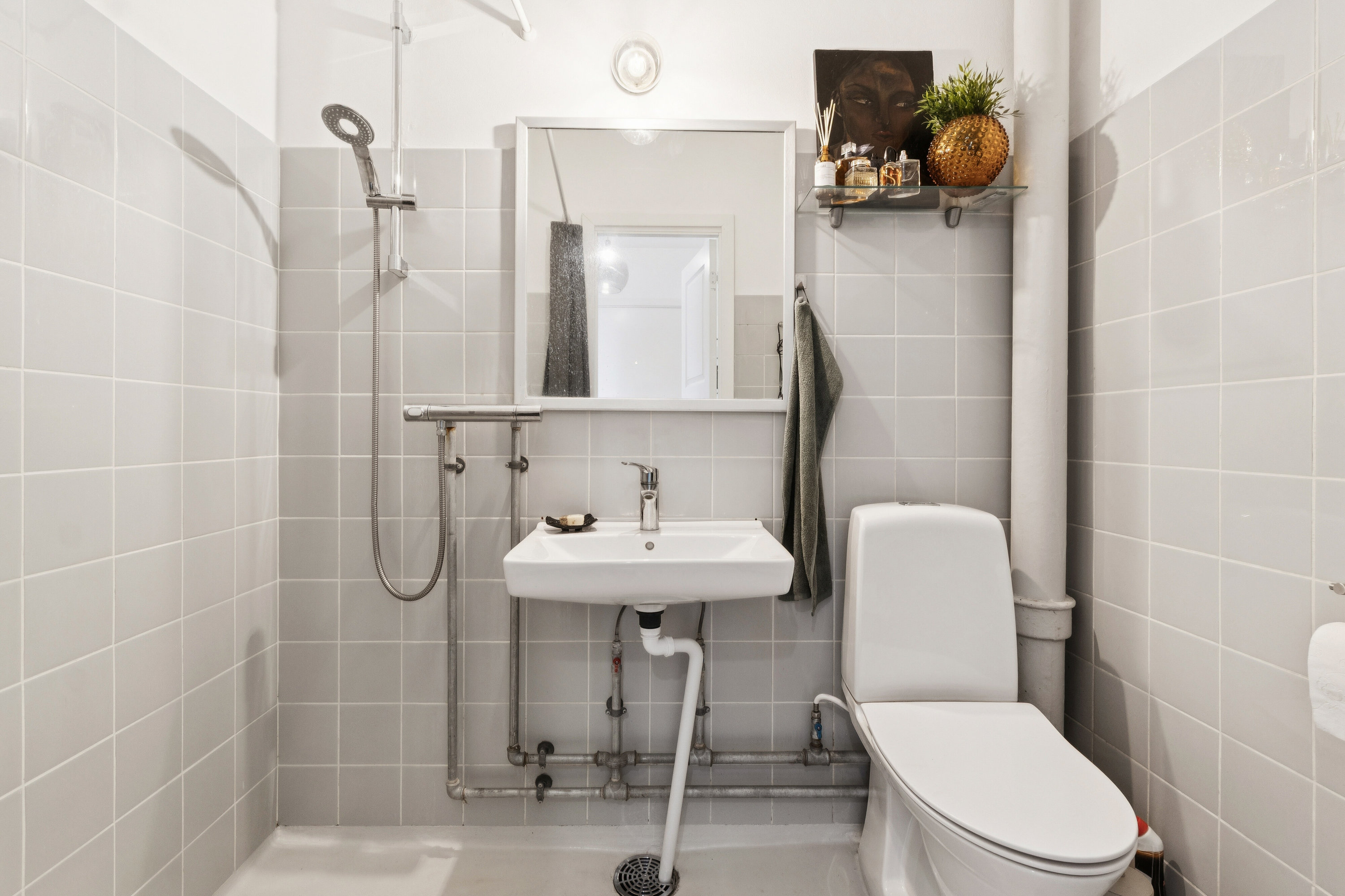 Fremhævet badeværelse billede i fuldskærmstilstand. Billede af Brøndbyvestervej 68C, 2. 2., 2605 Brøndby