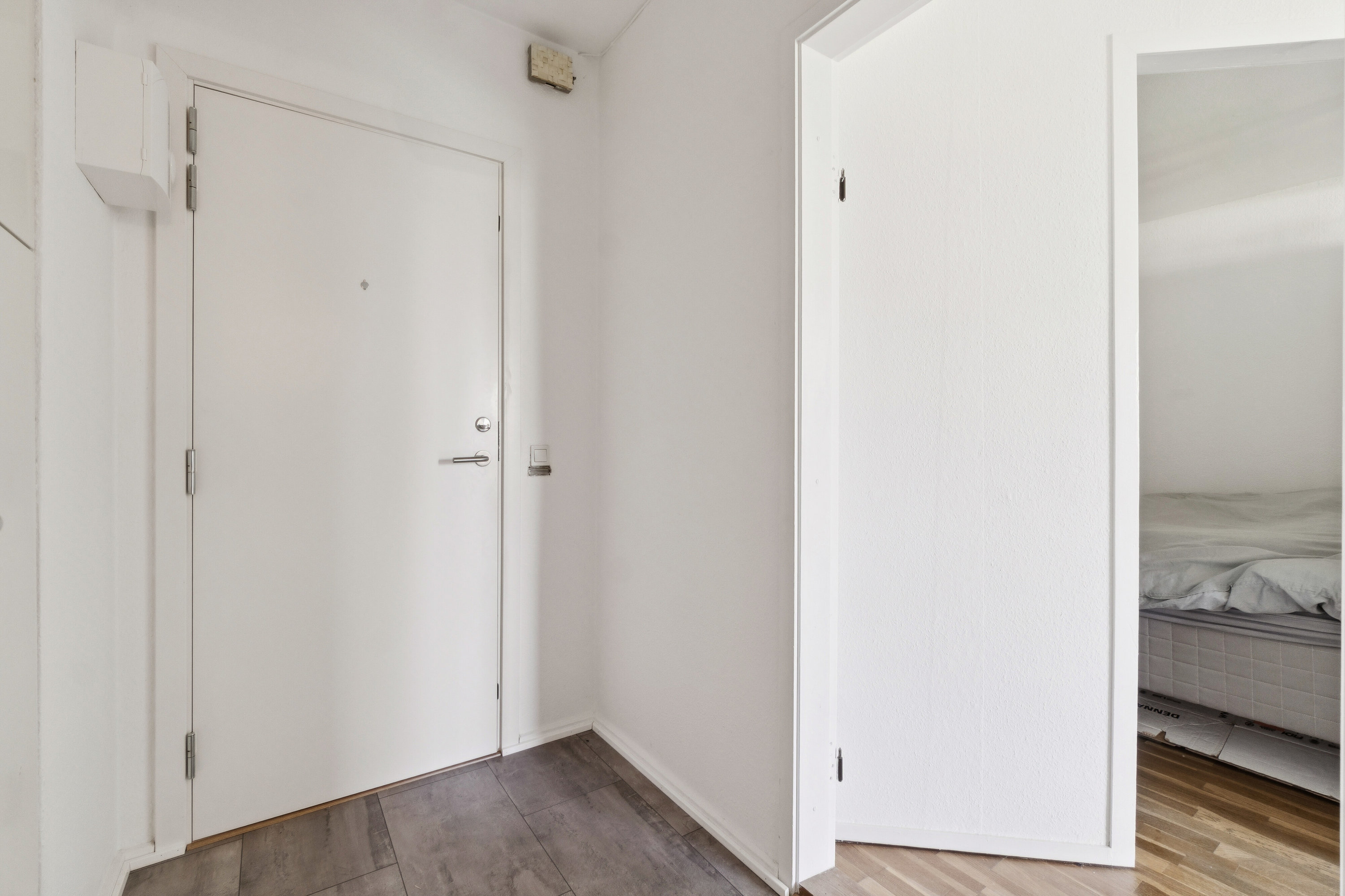 Fremhævet indendørs billede i fuldskærmstilstand. Billede af Brøndbyvestervej 68C, 2. 2., 2605 Brøndby