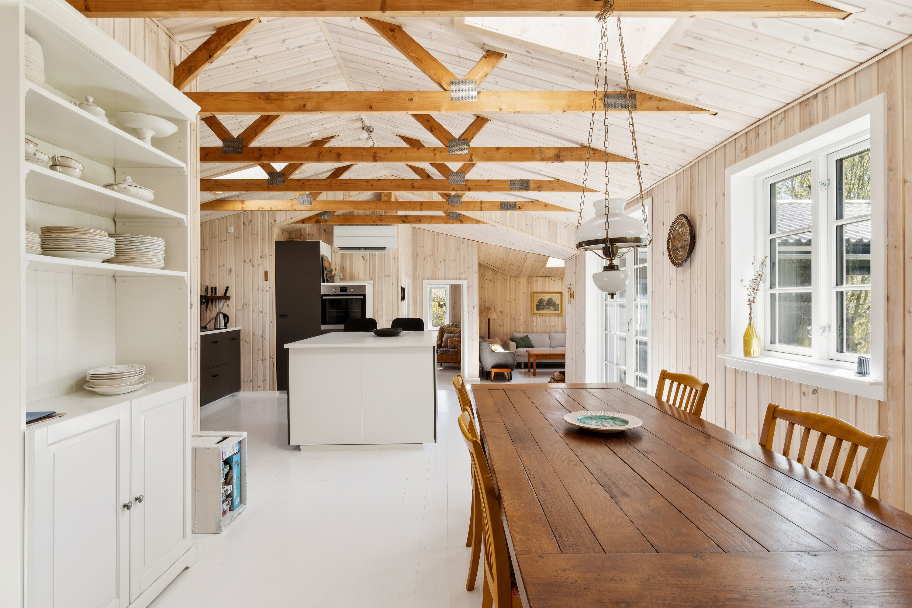 Fremhævet spisestue billede i fuldskærmstilstand. Billede af Lars Petersvej 44, Ellinge Lyng, 4573 Højby