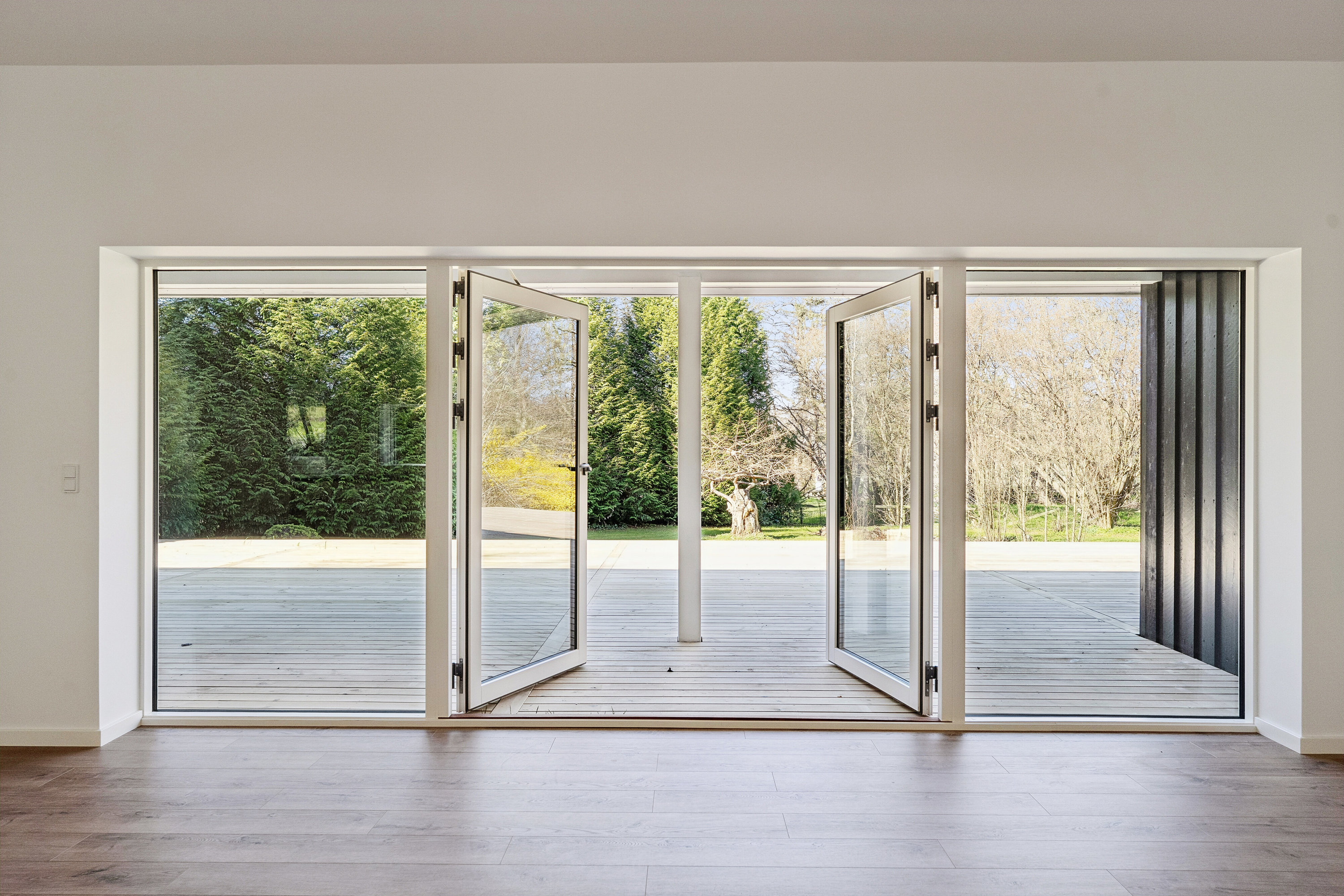 Fremhævet stue billede i fuldskærmstilstand. Billede af Åsvinget 40, 3120 Dronningmølle