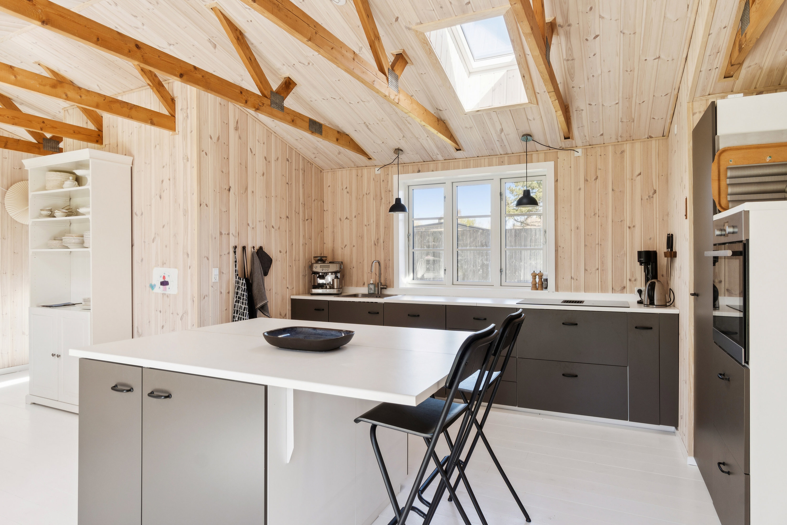 Fremhævet køkken billede i fuldskærmstilstand. Billede af Lars Petersvej 44, Ellinge Lyng, 4573 Højby