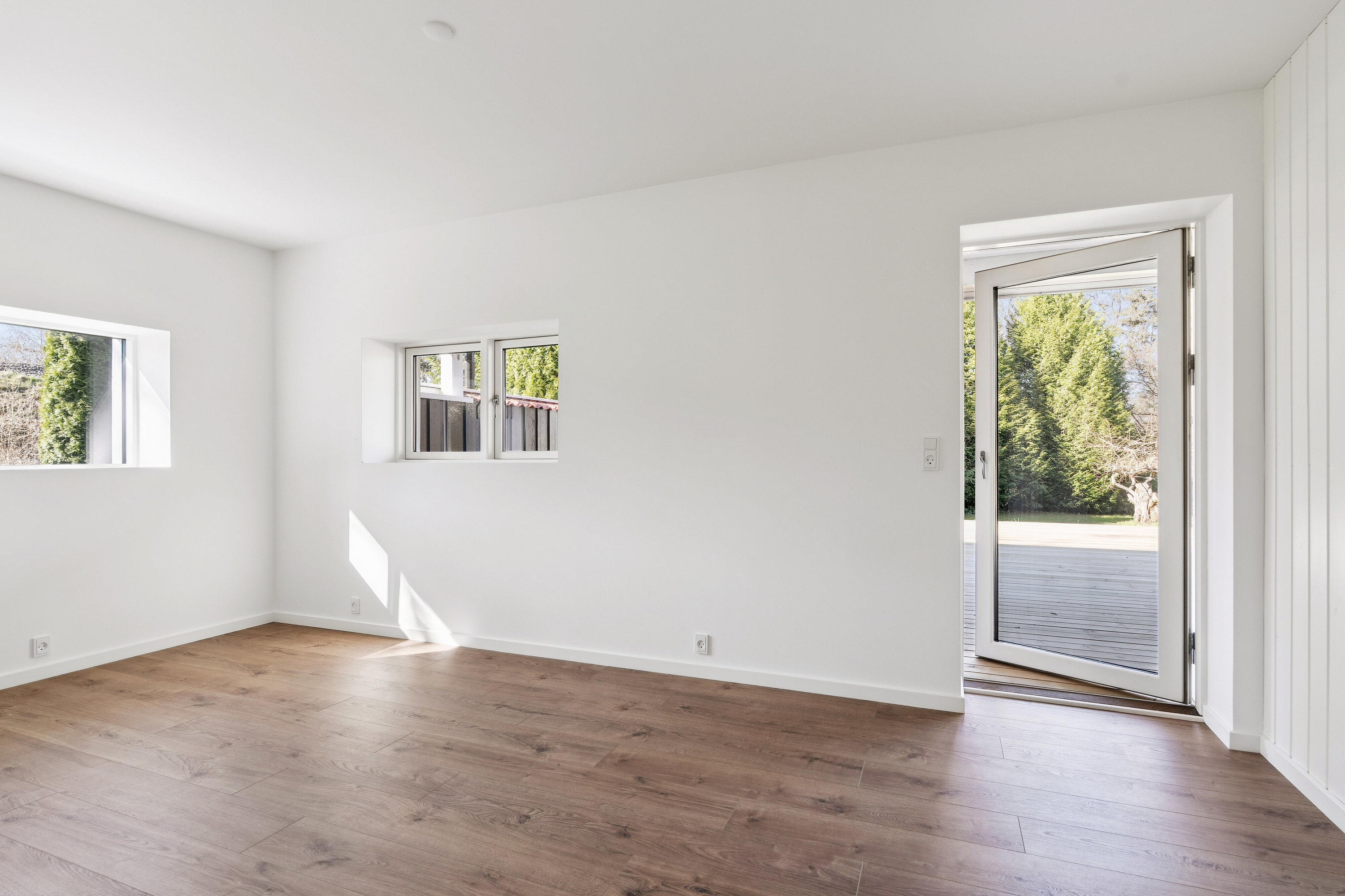 Fremhævet stue billede i fuldskærmstilstand. Billede af Åsvinget 40, 3120 Dronningmølle