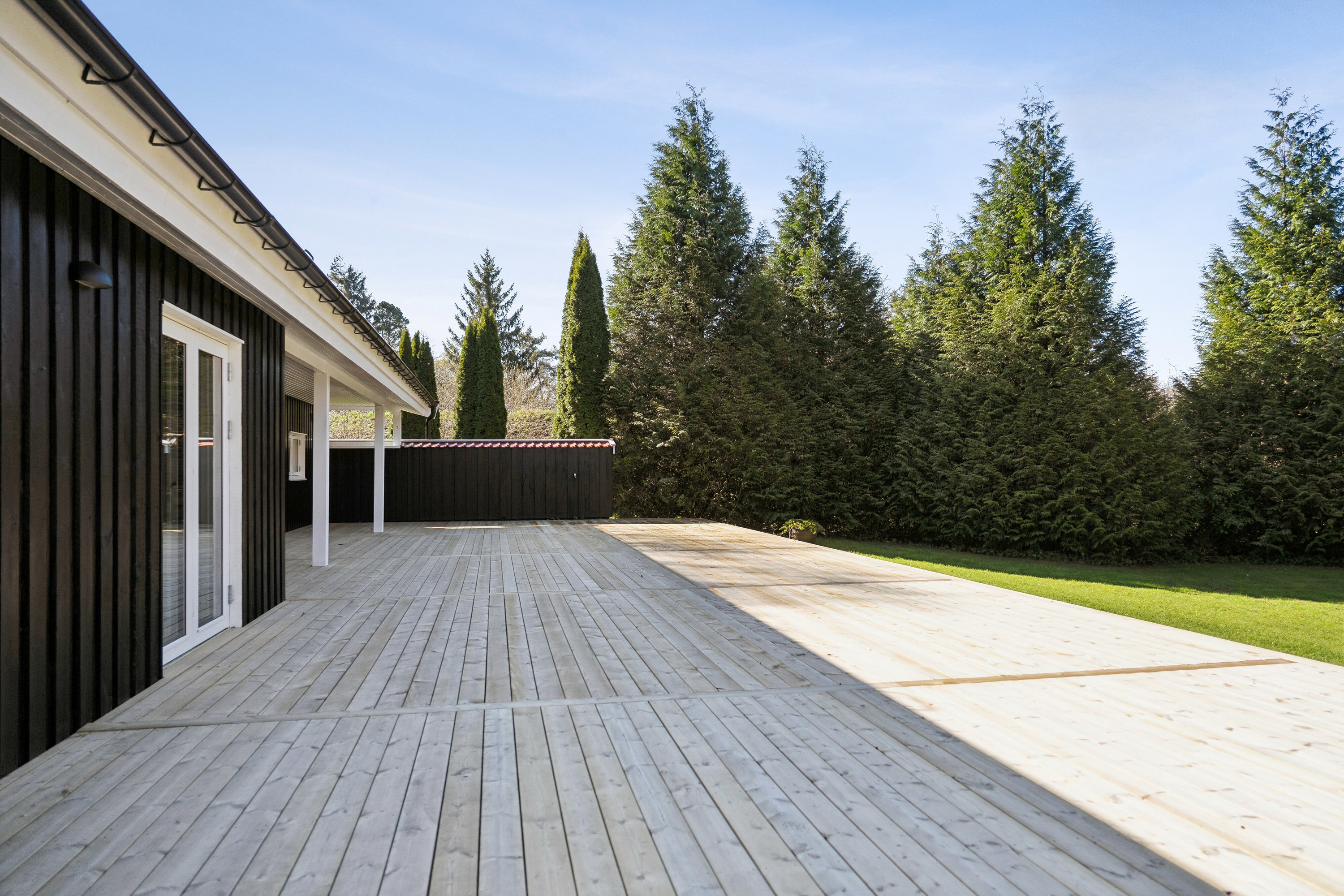 Fremhævet udendørs billede i fuldskærmstilstand. Billede af Åsvinget 40, 3120 Dronningmølle