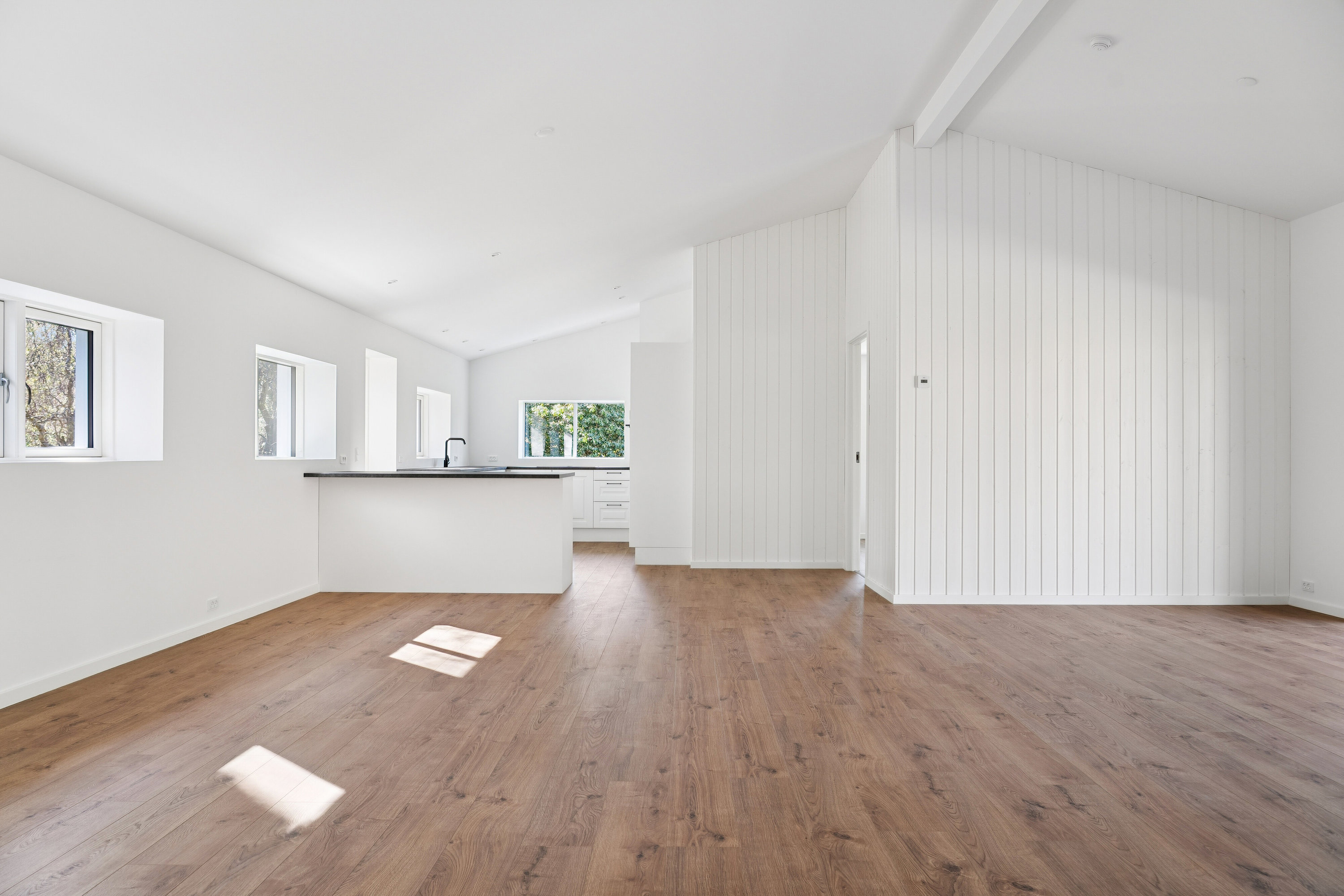 Fremhævet stue billede i fuldskærmstilstand. Billede af Åsvinget 40, 3120 Dronningmølle