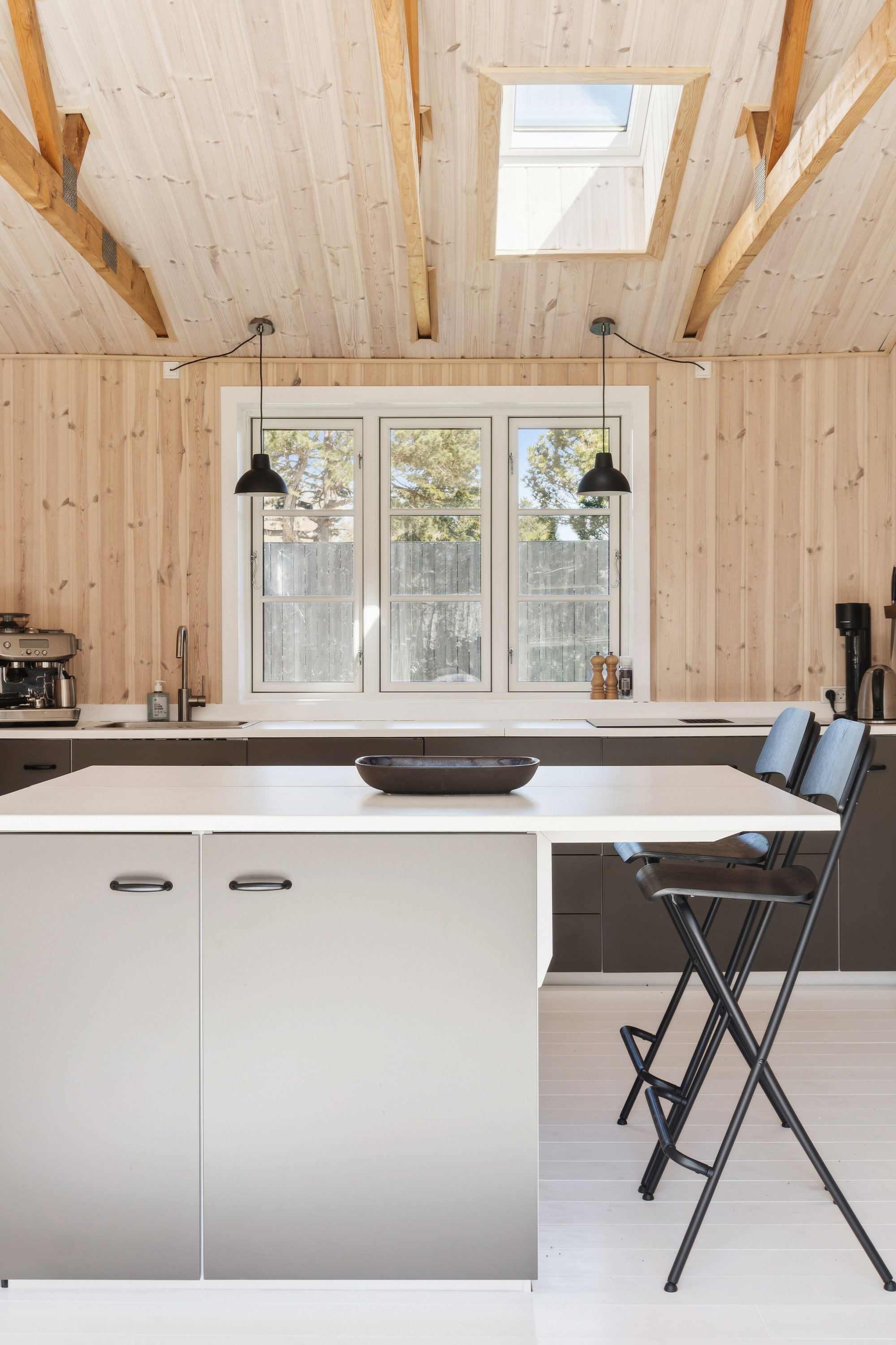 Fremhævet spisestue billede i fuldskærmstilstand. Billede af Lars Petersvej 44, Ellinge Lyng, 4573 Højby