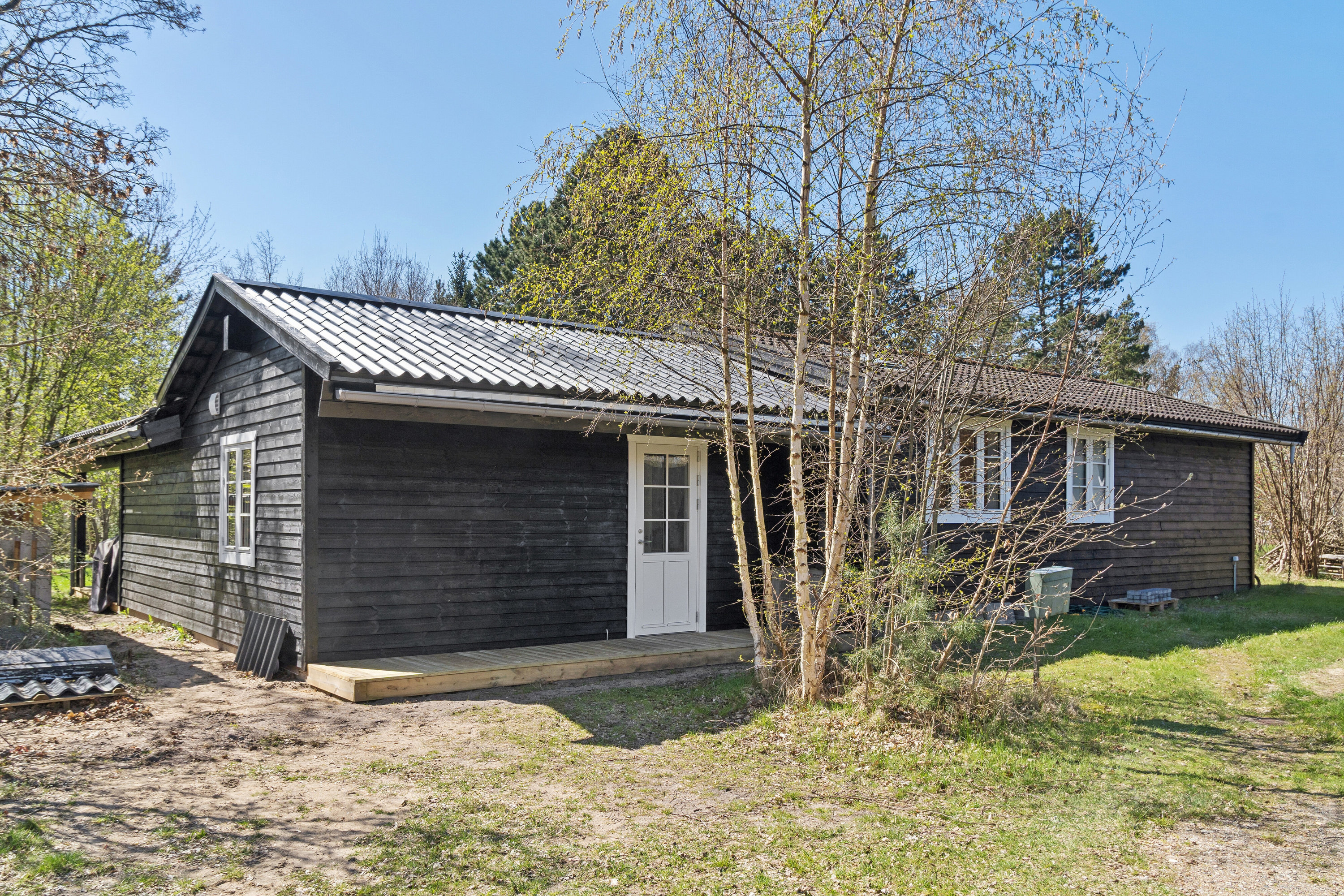 Fremhævet set fra vejen billede i fuldskærmstilstand. Billede af Lars Petersvej 44, Ellinge Lyng, 4573 Højby