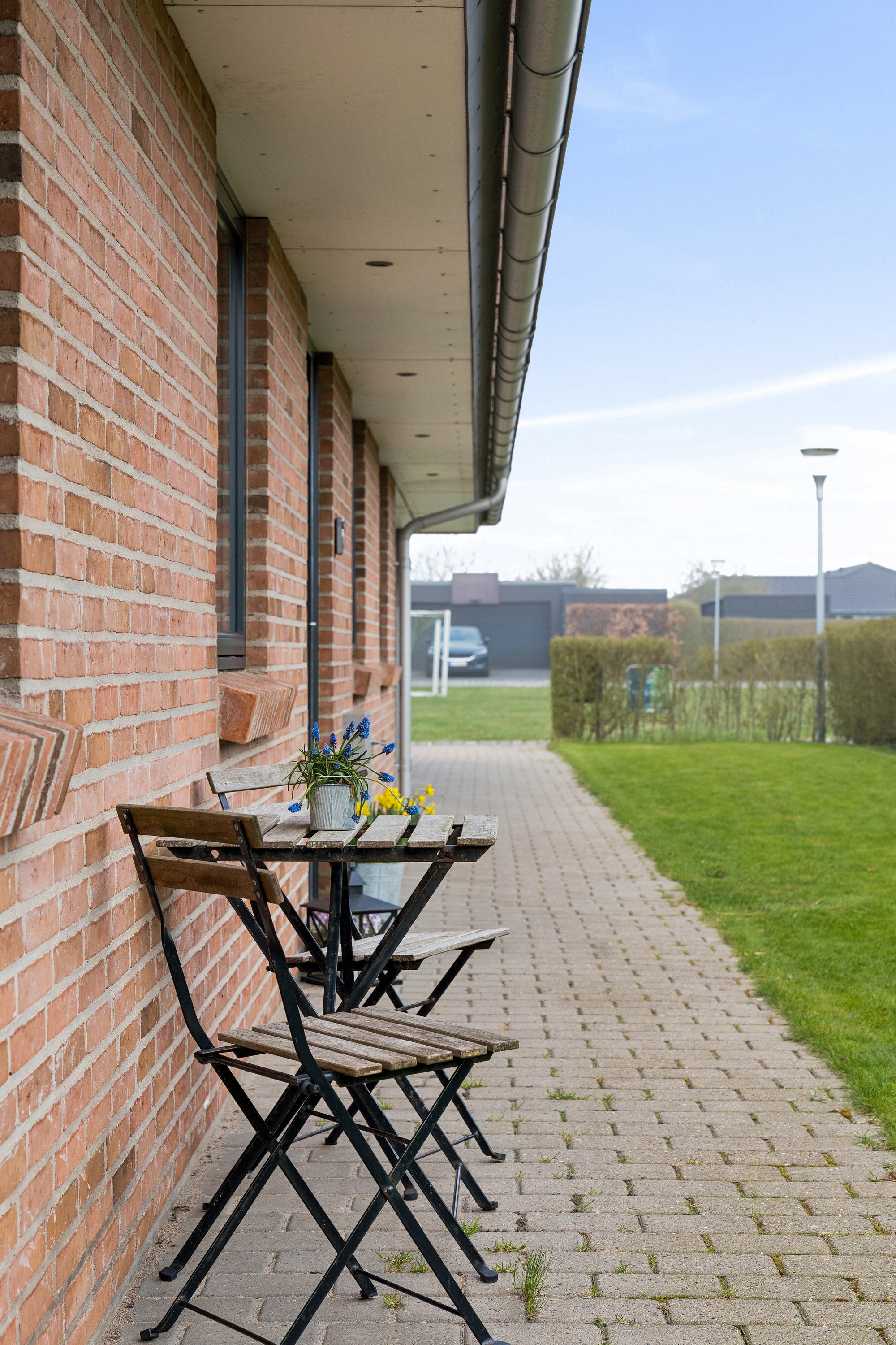 Fremhævet udendørs billede i fuldskærmstilstand. Billede af Lillevang 120, 7190 Billund
