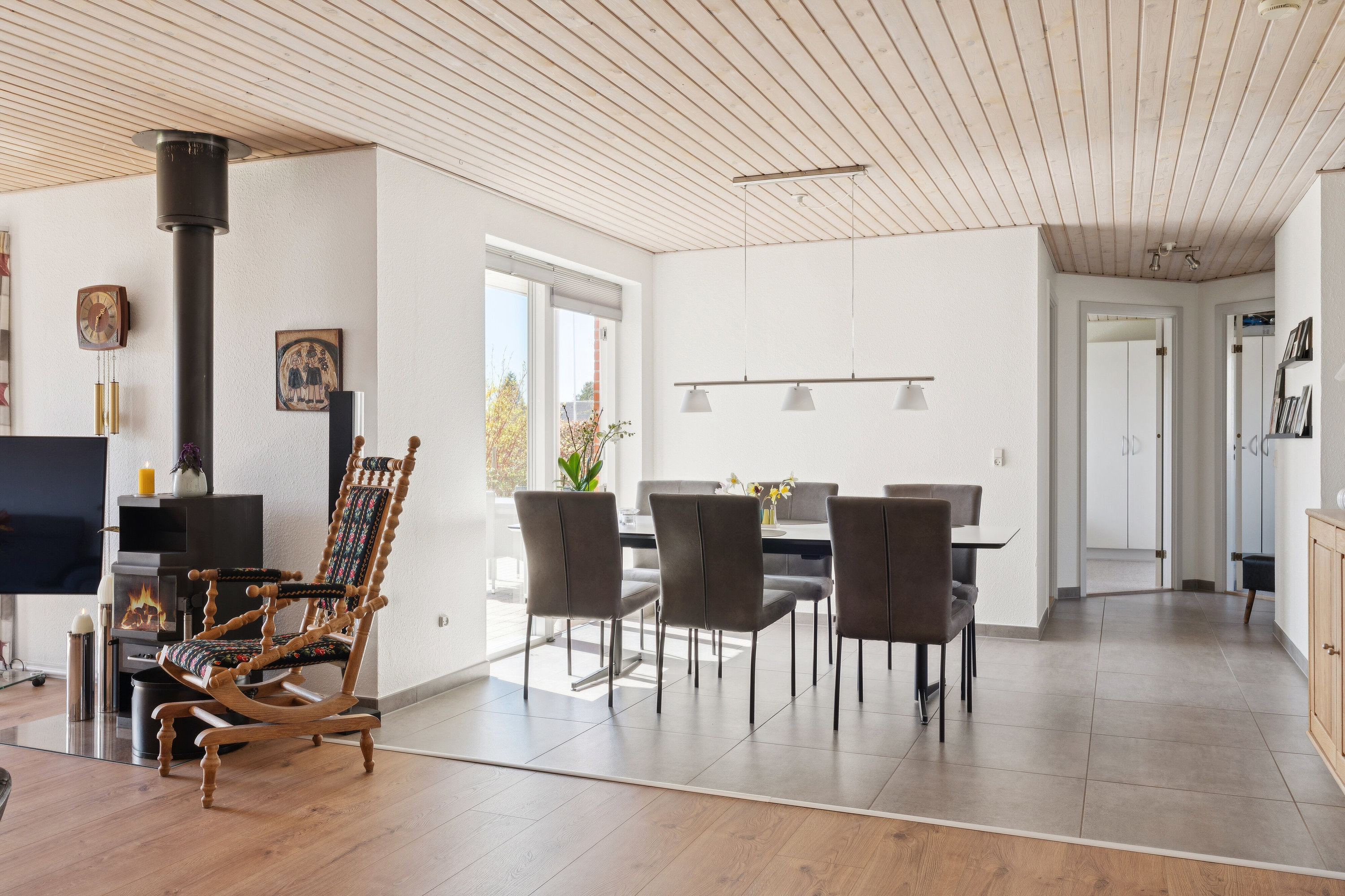 Fremhævet spisestue billede i fuldskærmstilstand. Billede af Tingstedet 55, 7190 Billund