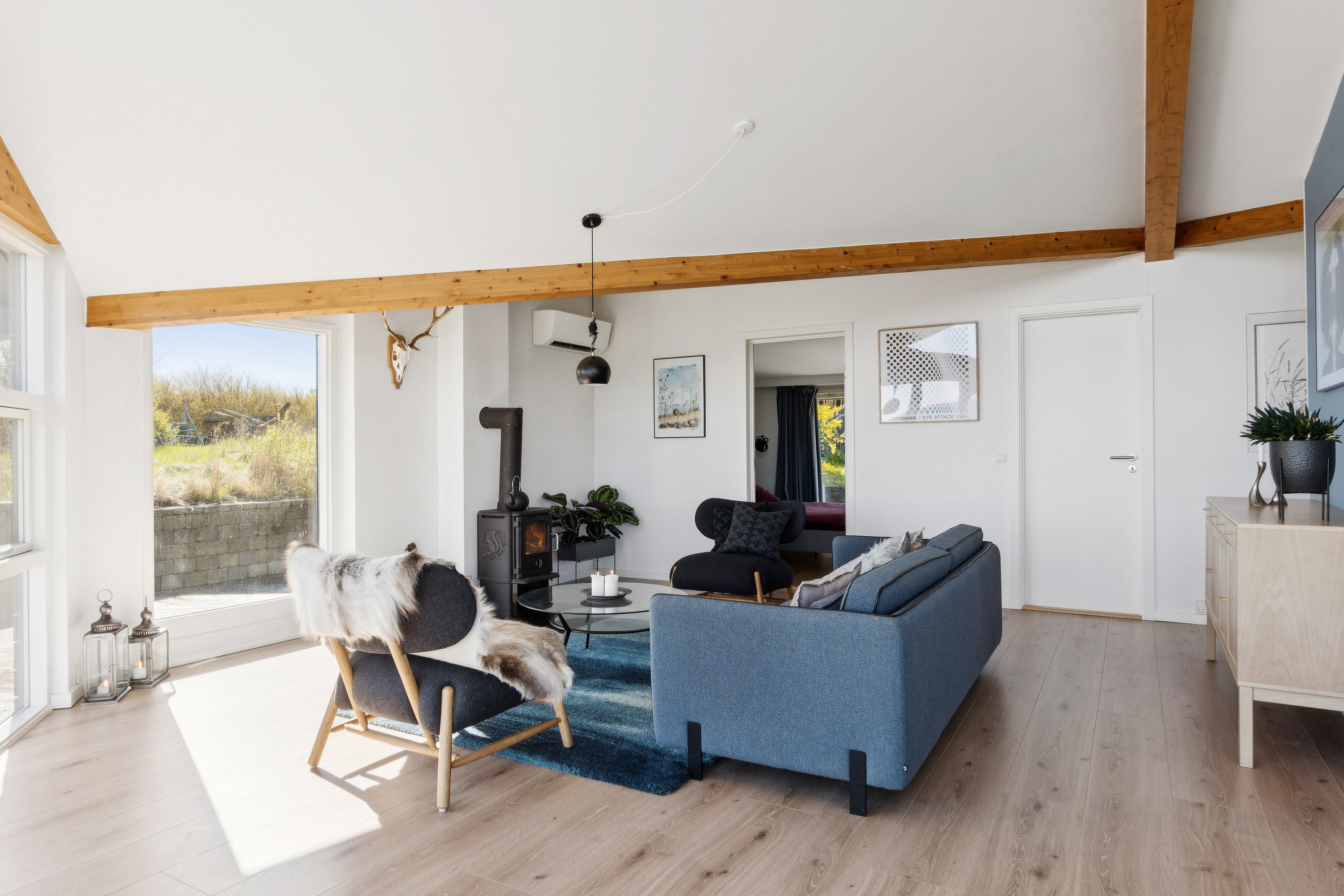 Fremhævet stue billede i fuldskærmstilstand. Billede af Grusbakken 10, Veddinge Bk, 4550 Asnæs