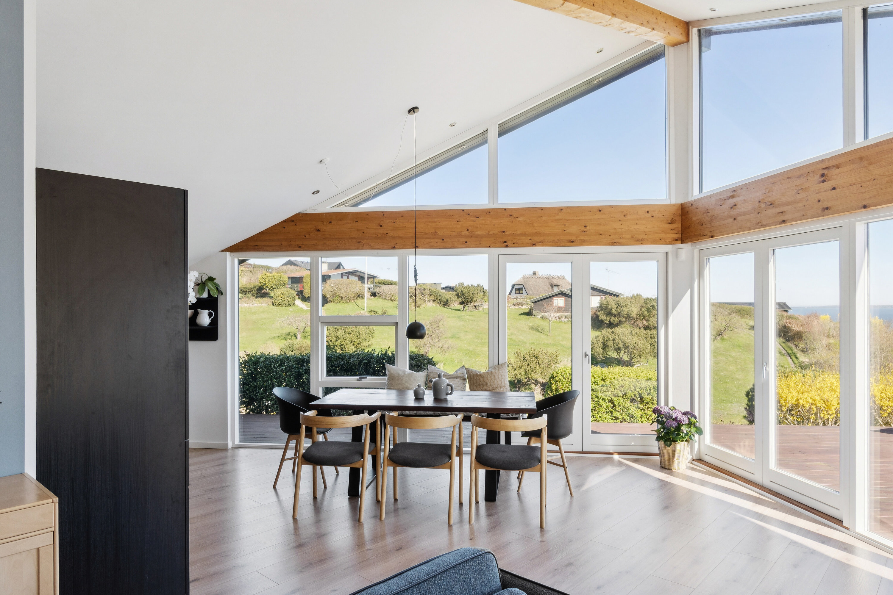 Fremhævet spisestue billede i fuldskærmstilstand. Billede af Grusbakken 10, Veddinge Bk, 4550 Asnæs