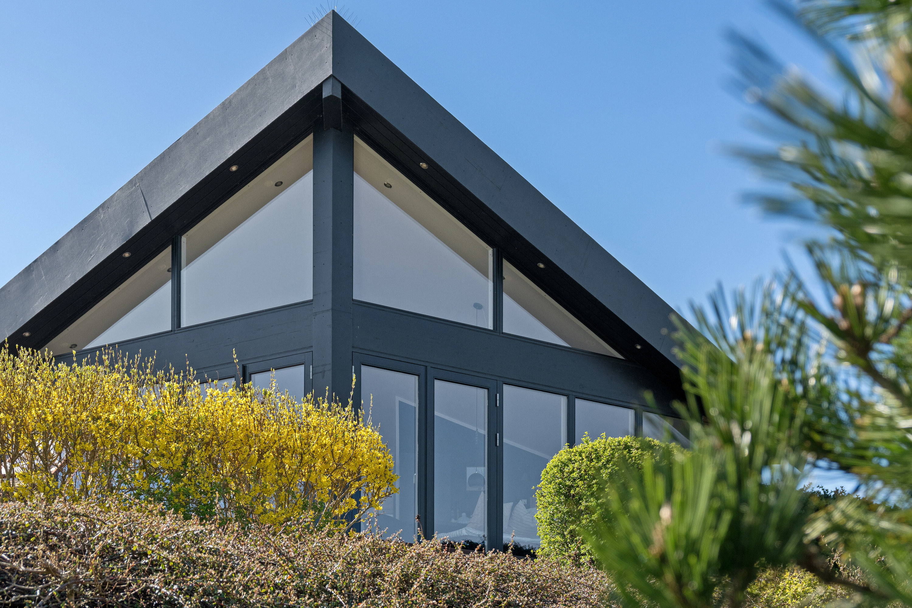 Fremhævet udendørs billede i fuldskærmstilstand. Billede af Grusbakken 10, Veddinge Bk, 4550 Asnæs