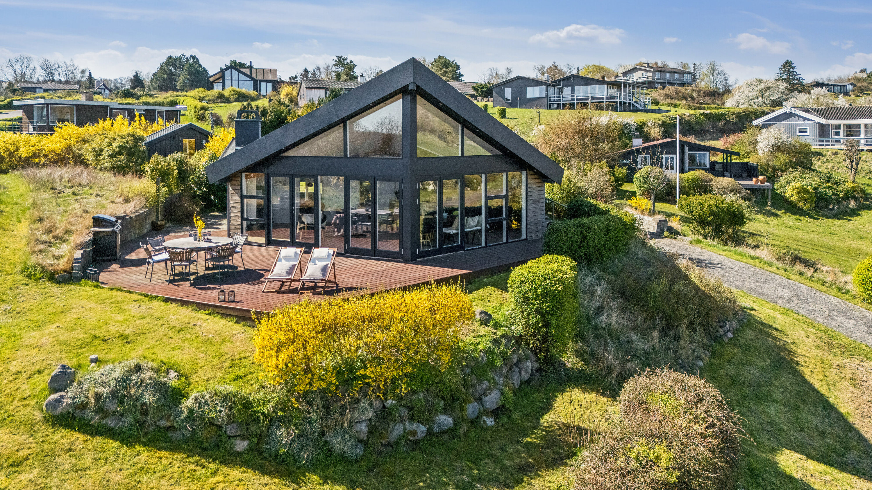 Fremhævet luftfoto billede i fuldskærmstilstand. Billede af Grusbakken 10, Veddinge Bk, 4550 Asnæs