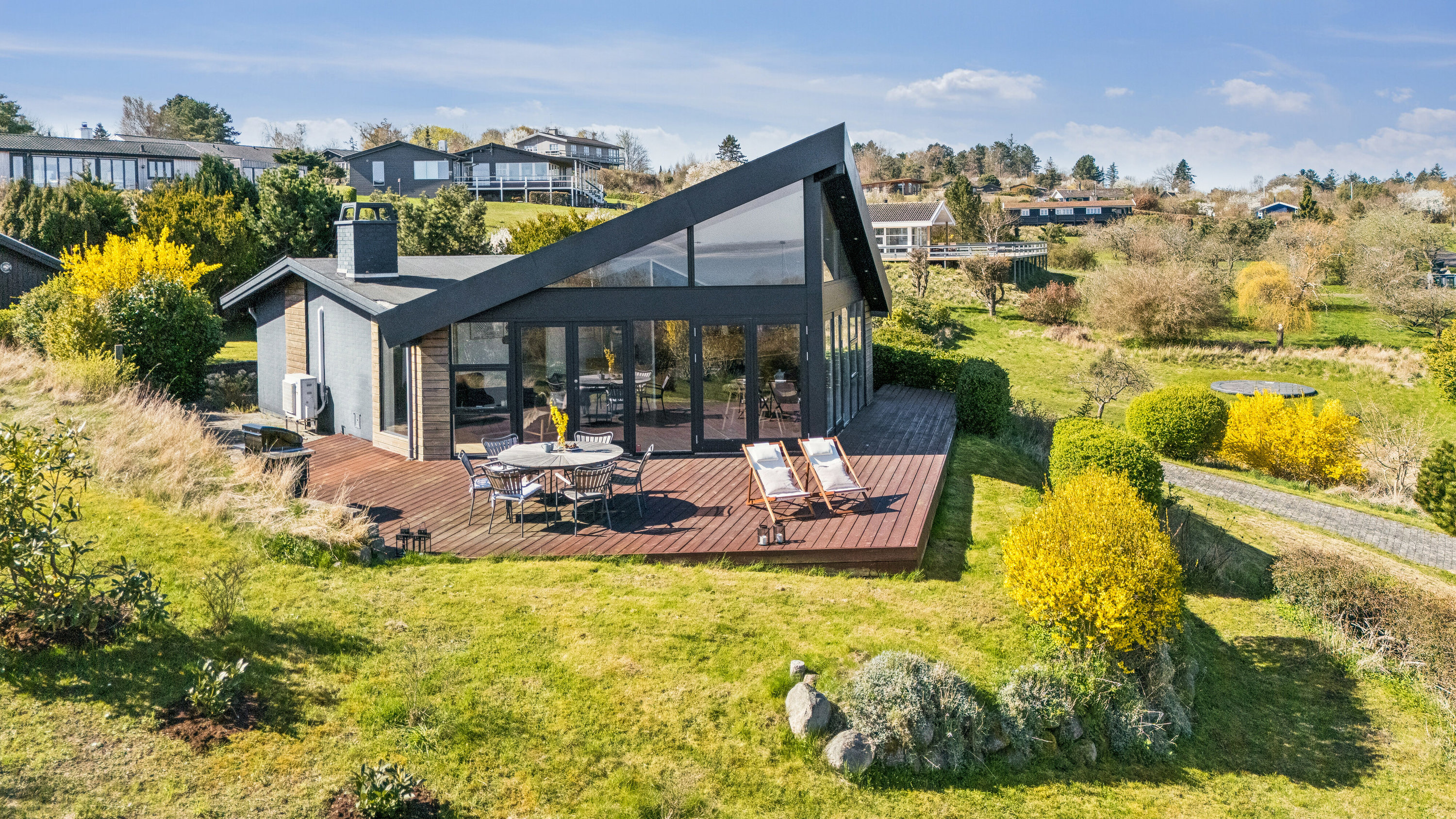 Fremhævet luftfoto billede i fuldskærmstilstand. Billede af Grusbakken 10, Veddinge Bk, 4550 Asnæs