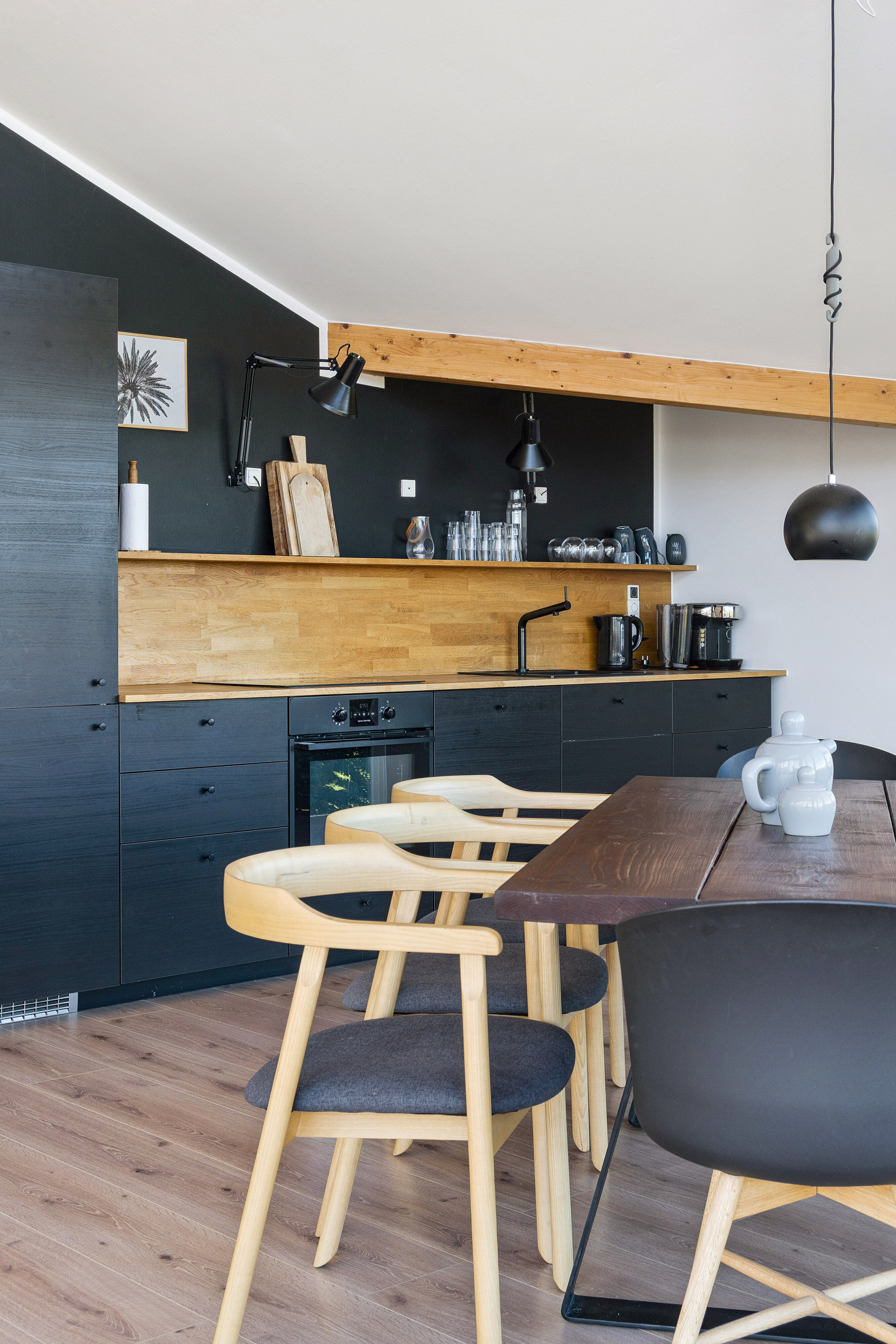 Fremhævet spisestue billede i fuldskærmstilstand. Billede af Grusbakken 10, Veddinge Bk, 4550 Asnæs