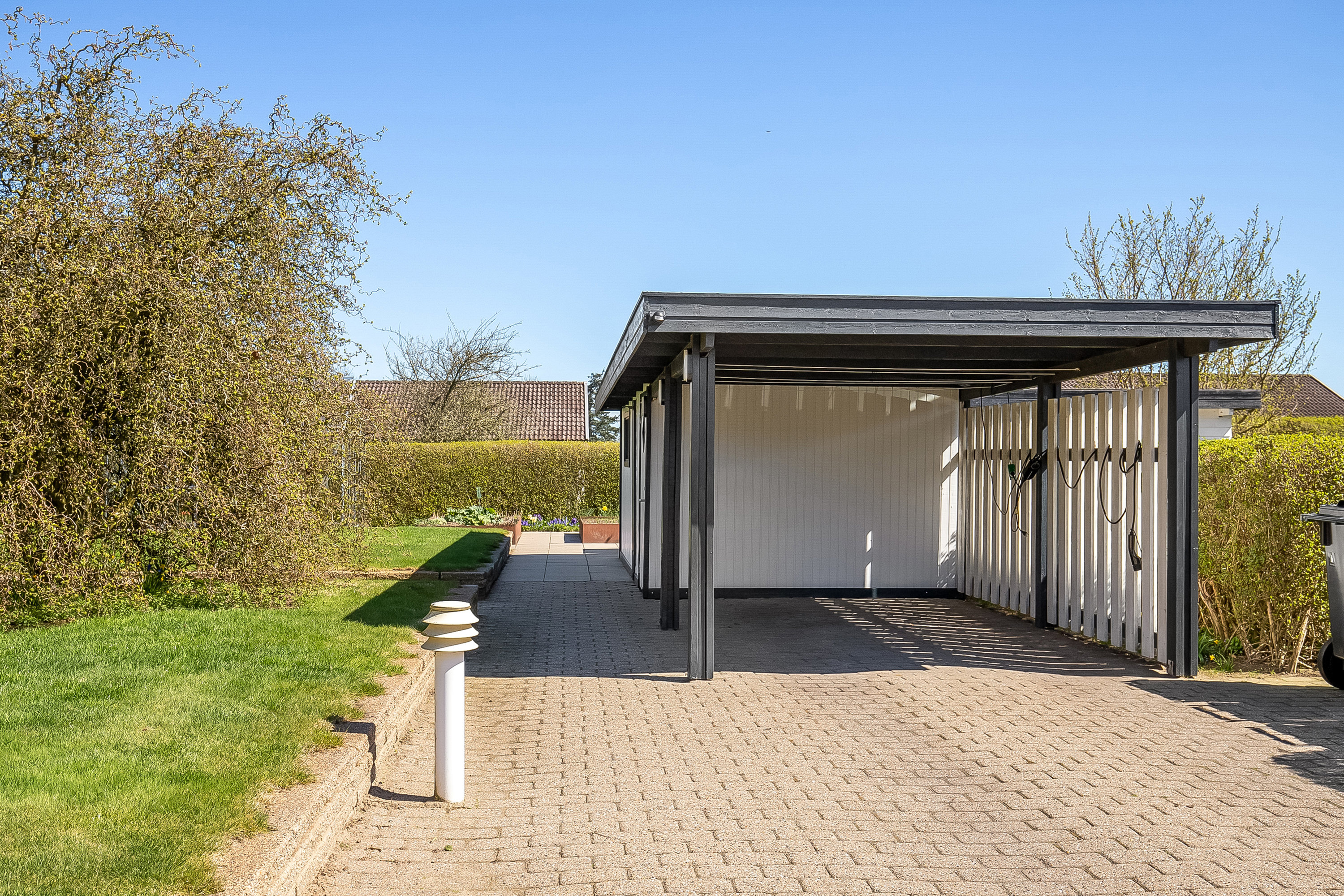 Fremhævet carport billede i fuldskærmstilstand. Billede af Brombærvænget 1, Vonsild, 6000 Kolding