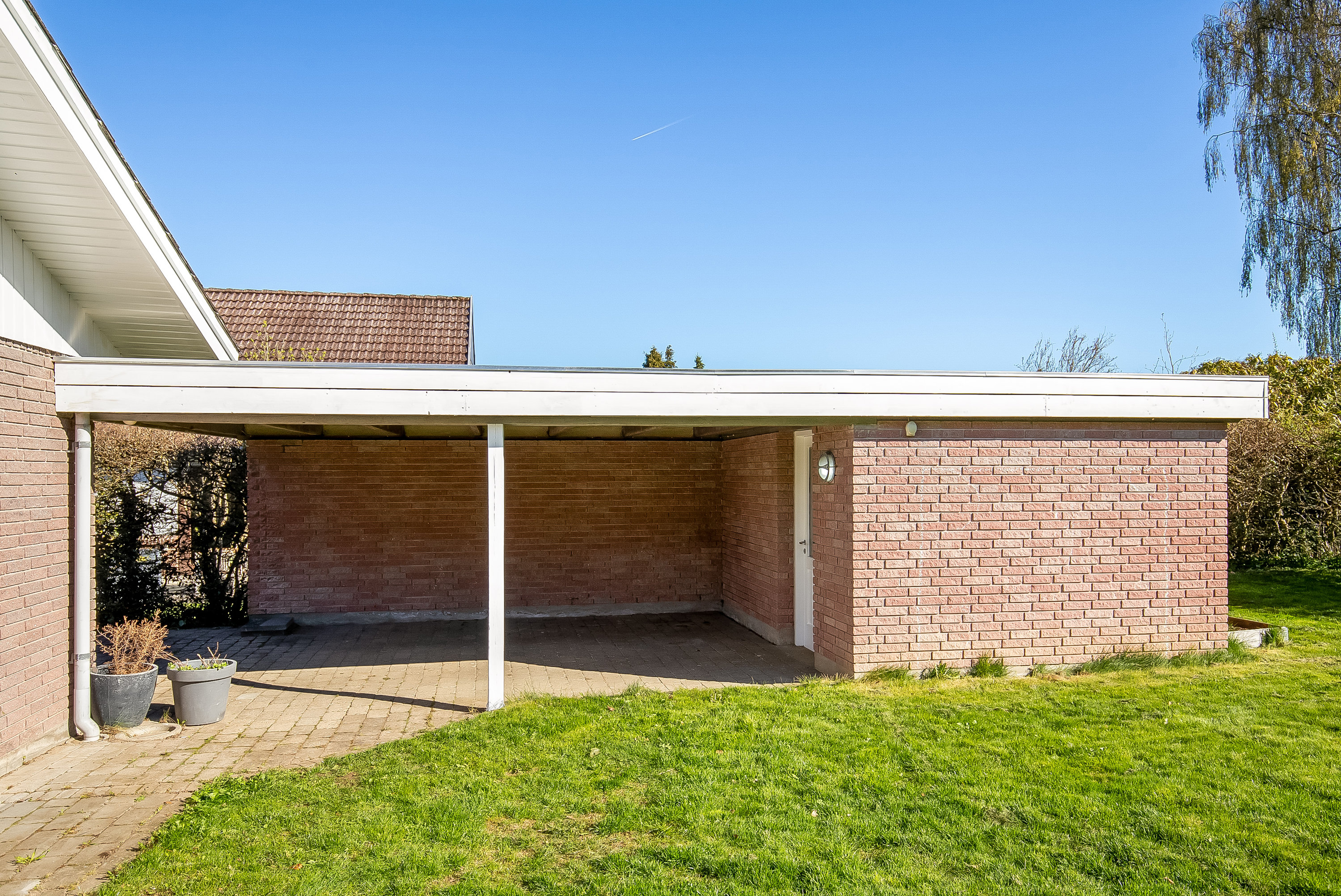 Fremhævet carport billede i fuldskærmstilstand. Billede af Nørrediget 25, Nørremarken, 7100 Vejle