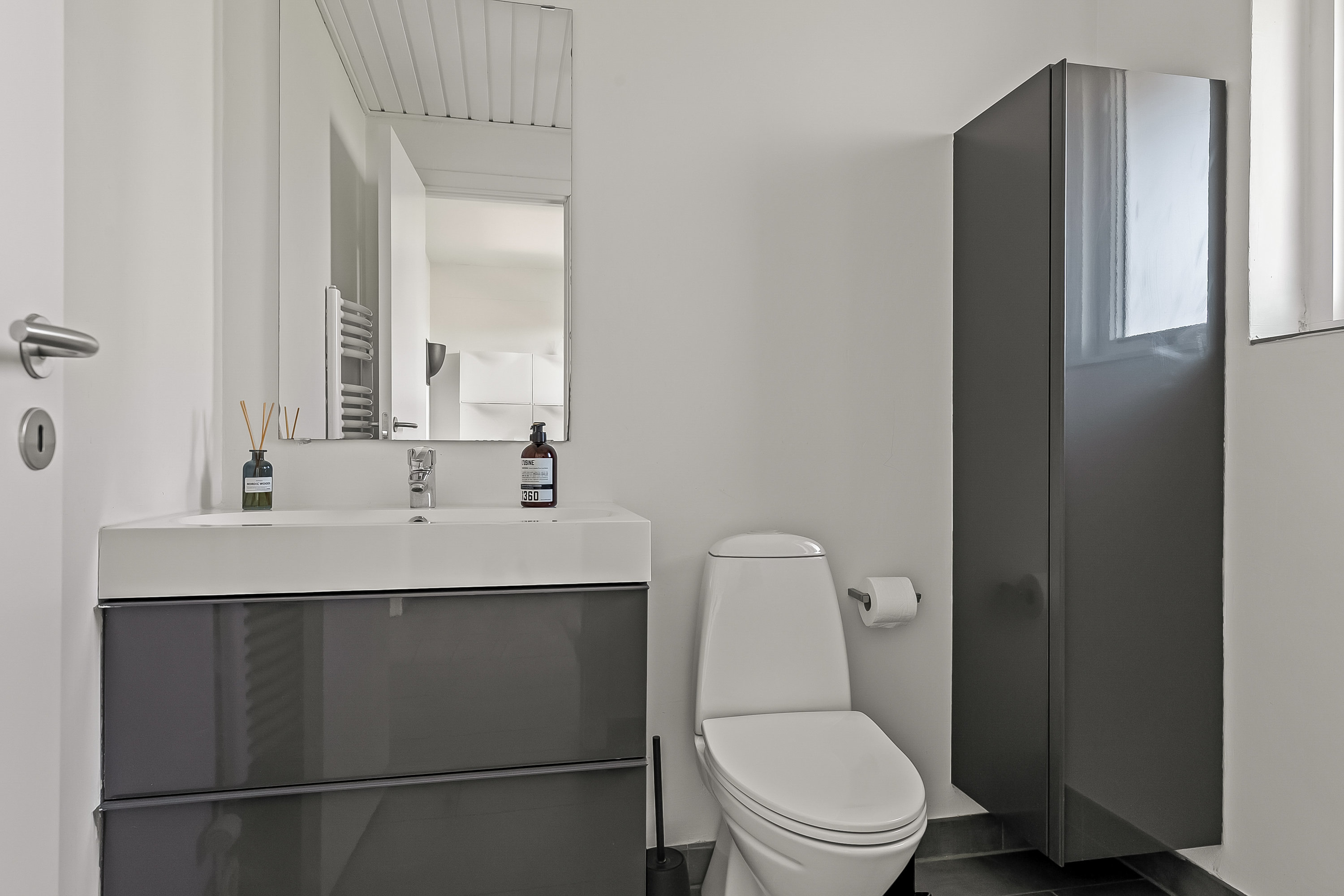 Fremhævet gæstetoilet billede i fuldskærmstilstand. Billede af Nørrediget 25, Nørremarken, 7100 Vejle