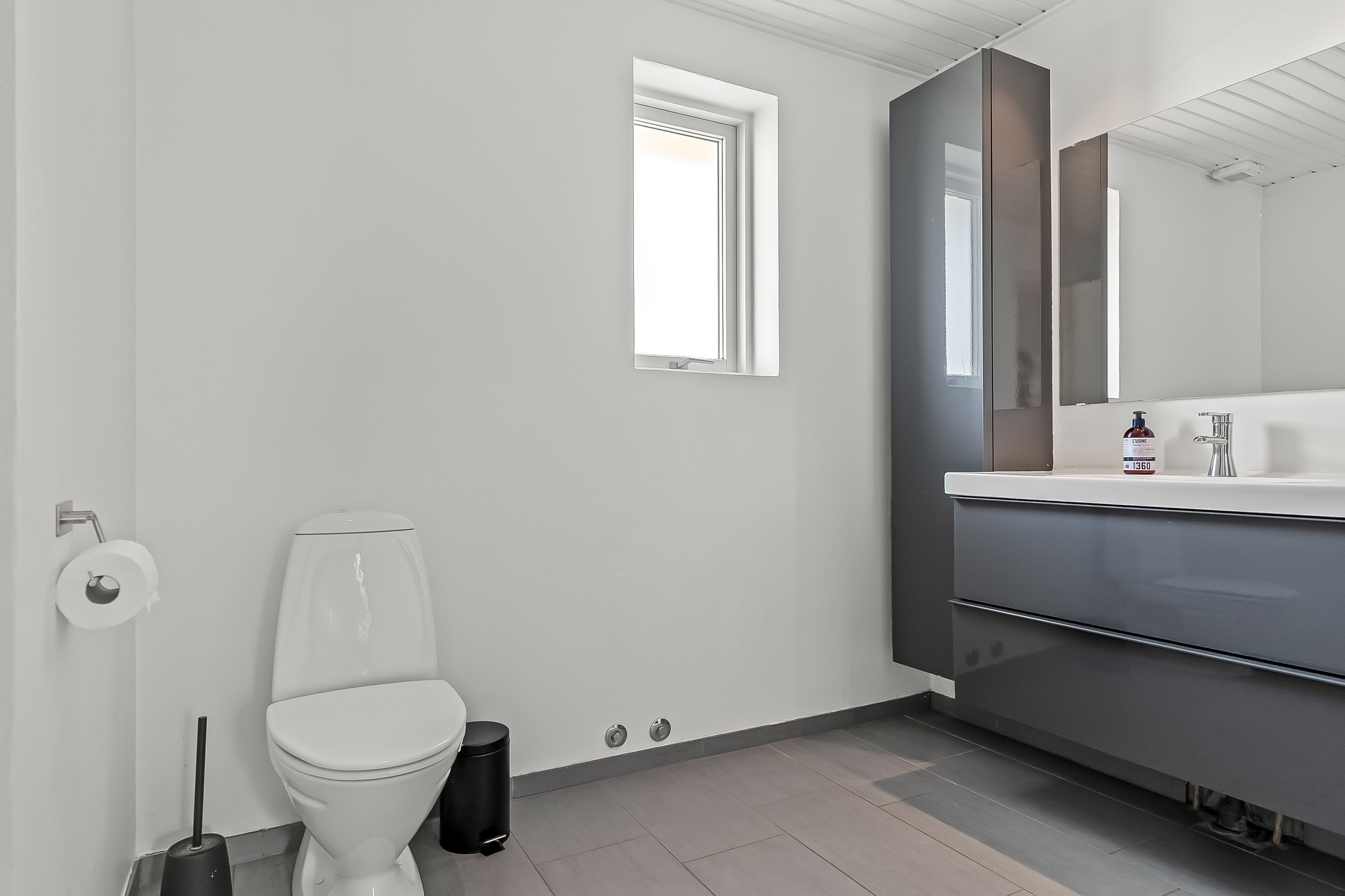 Fremhævet badeværelse billede i fuldskærmstilstand. Billede af Nørrediget 25, Nørremarken, 7100 Vejle