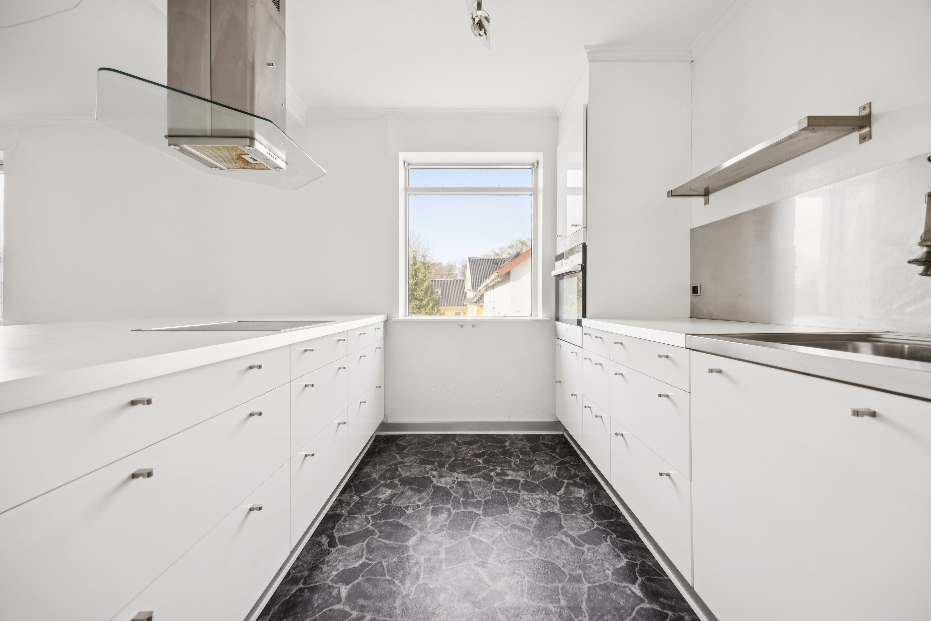 Fremhævet køkken billede i fuldskærmstilstand. Billede af Østergade 15, 9320 Hjallerup