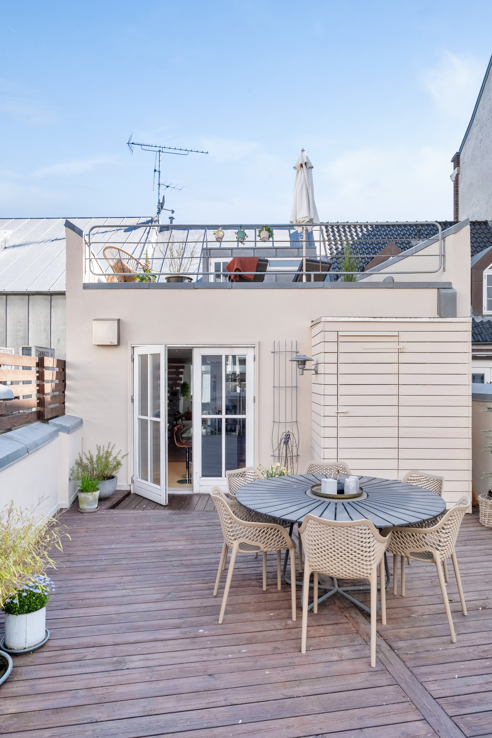 Fremhævet terrasse billede i fuldskærmstilstand. Billede af Søndergade 62, 2., 8000 Aarhus C