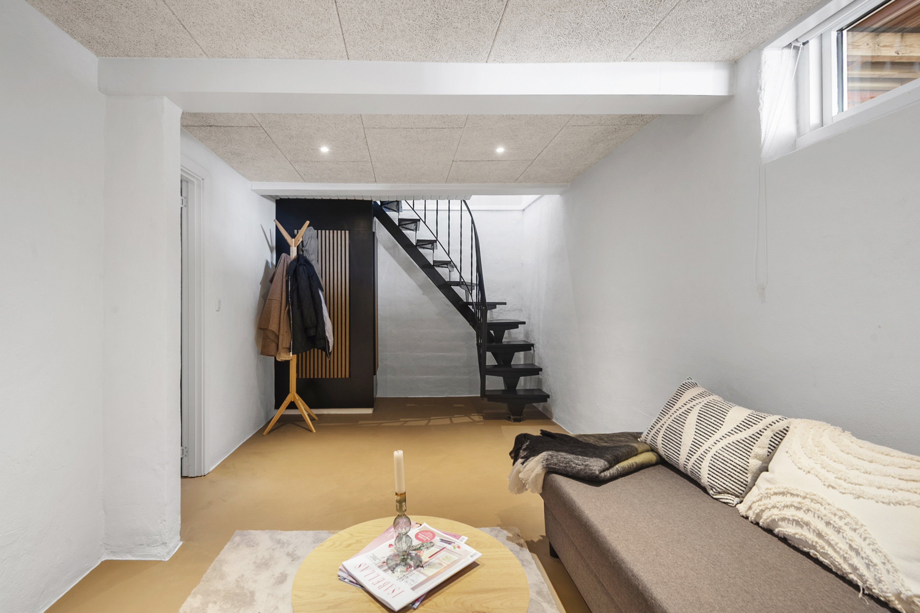 Fremhævet stue billede i fuldskærmstilstand. Billede af Stellas Alle 32, 6715 Esbjerg N