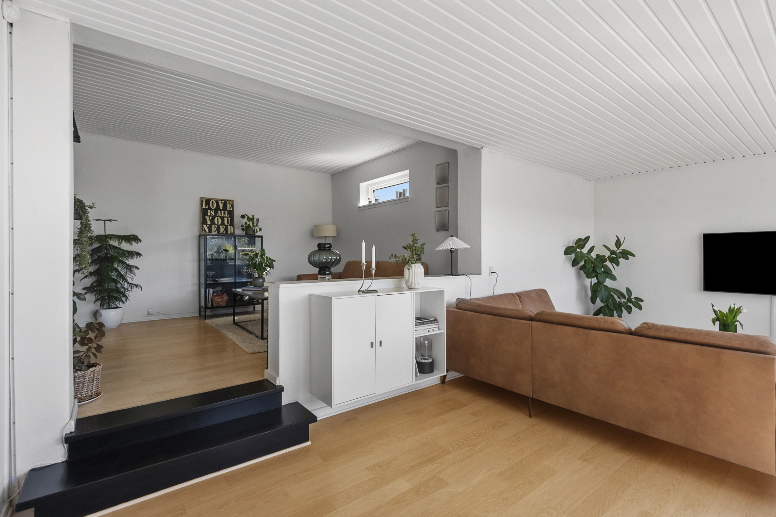 Fremhævet stue billede i fuldskærmstilstand. Billede af Stellas Alle 32, 6715 Esbjerg N