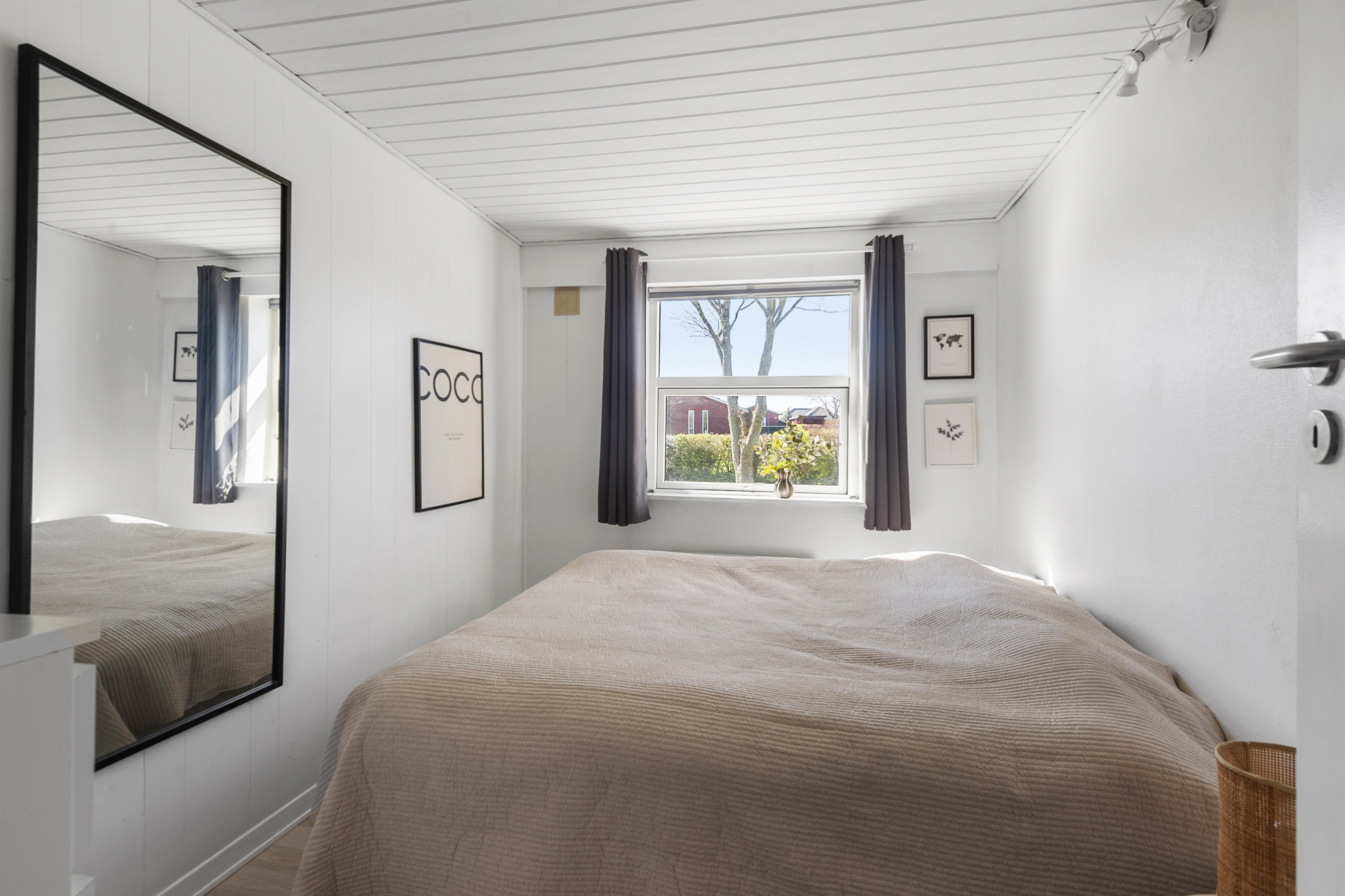 Fremhævet soveværelse billede i fuldskærmstilstand. Billede af Stellas Alle 32, 6715 Esbjerg N