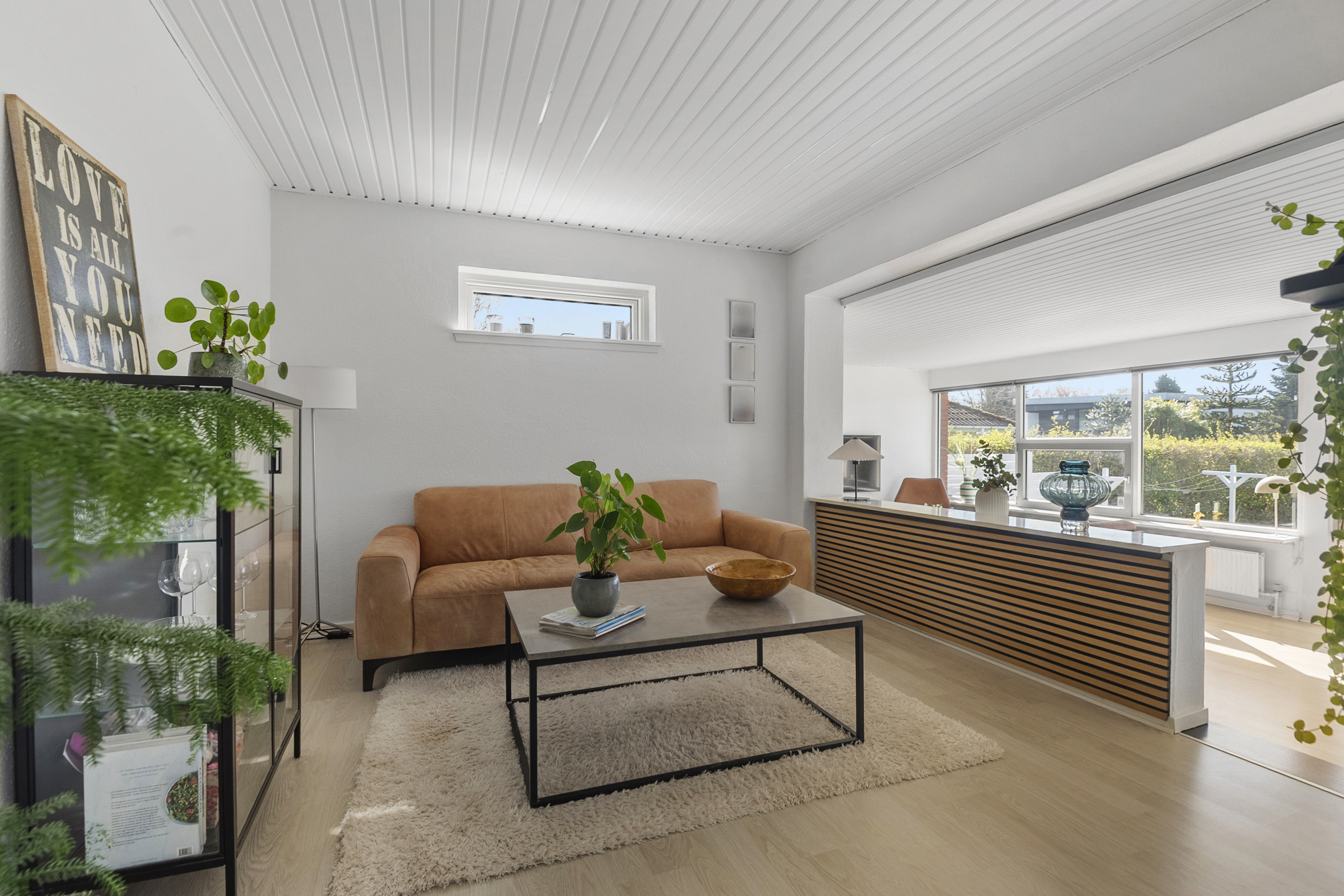 Fremhævet stue billede i fuldskærmstilstand. Billede af Stellas Alle 32, 6715 Esbjerg N