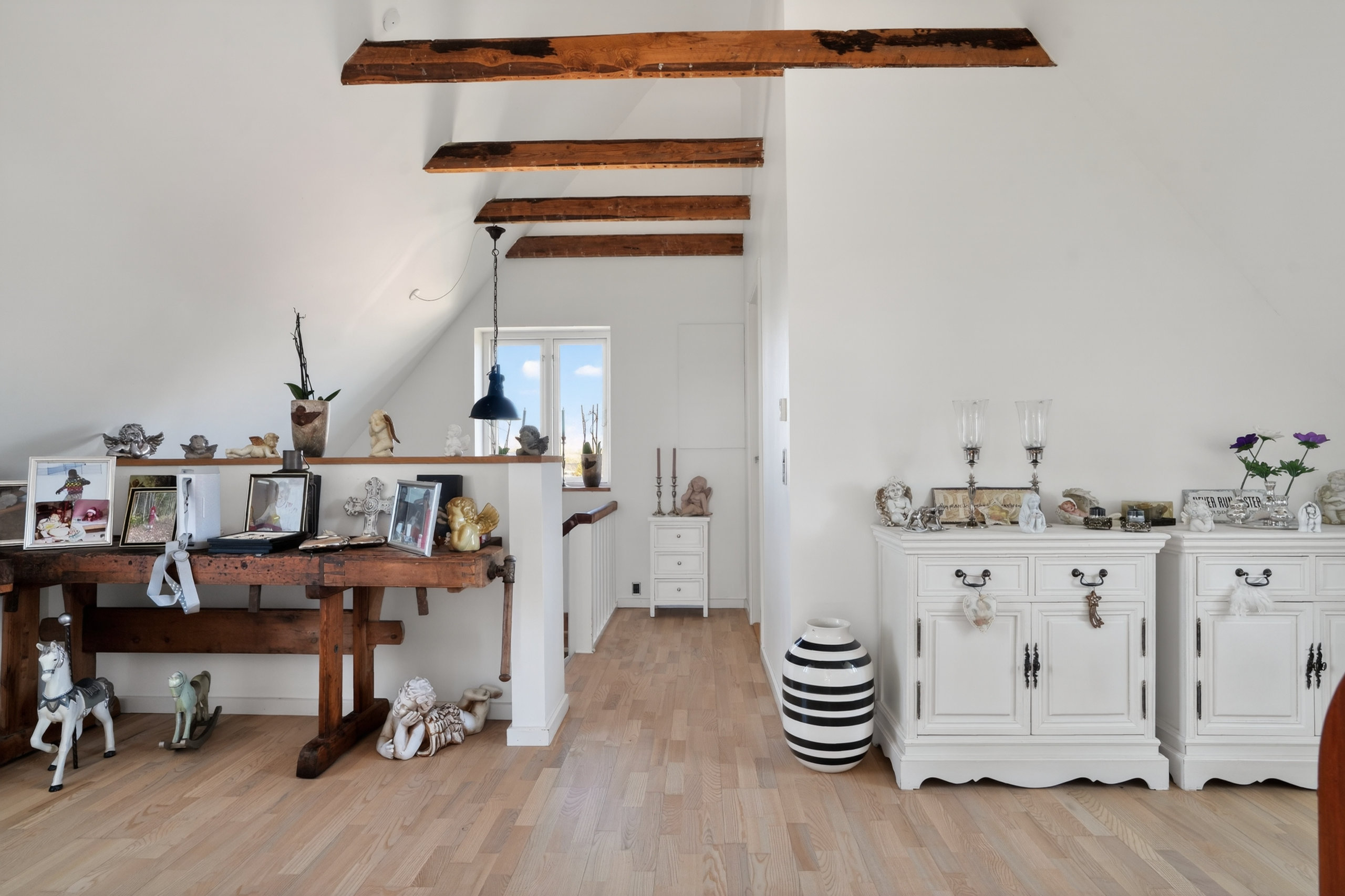 Fremhævet 1. sal billede i fuldskærmstilstand. Billede af Roskildevej 206, Ll. Grandløse, 4300 Holbæk