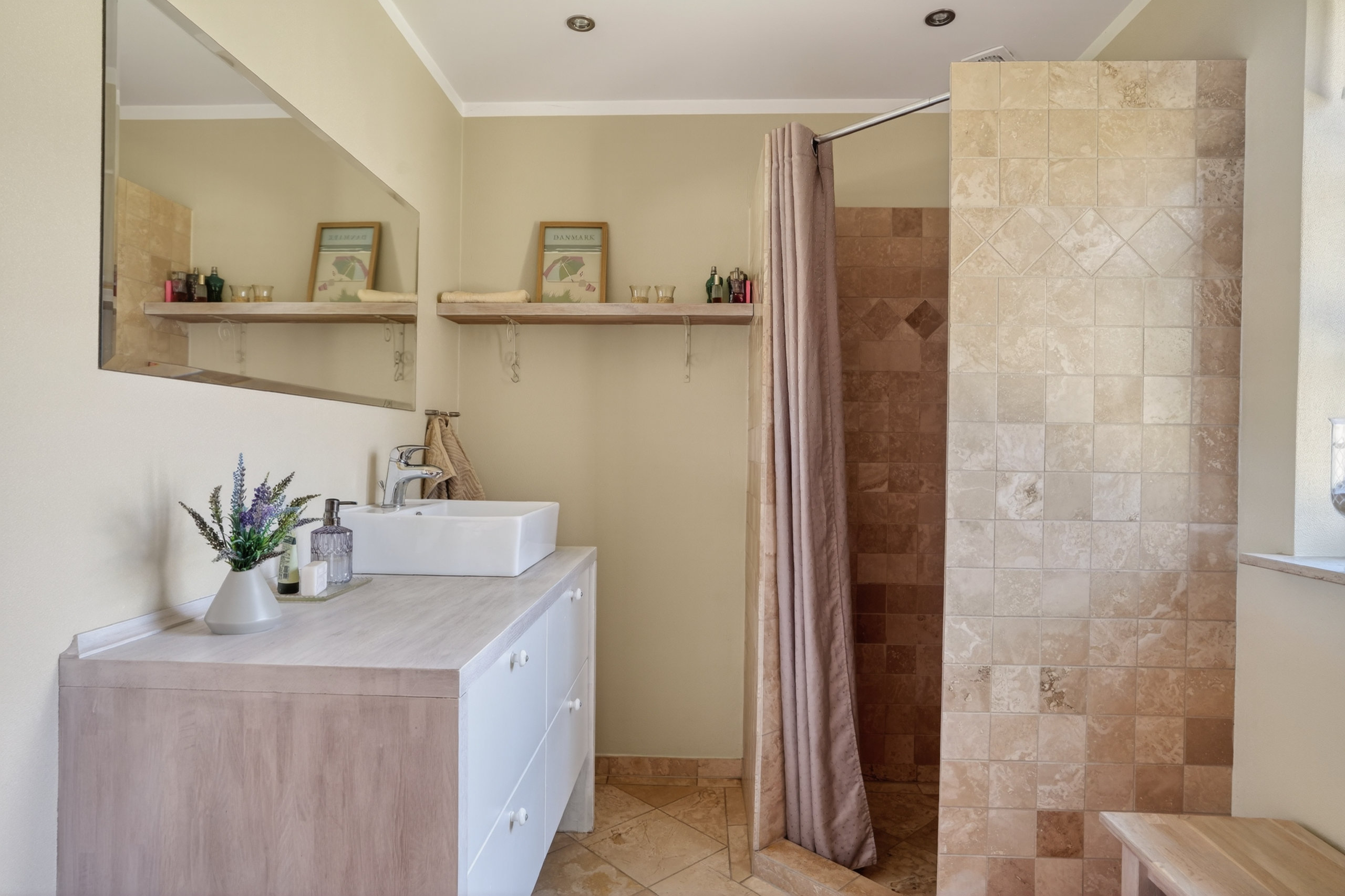 Fremhævet badeværelse billede i fuldskærmstilstand. Billede af Jakobsvænge 13, 4500 Nykøbing Sj