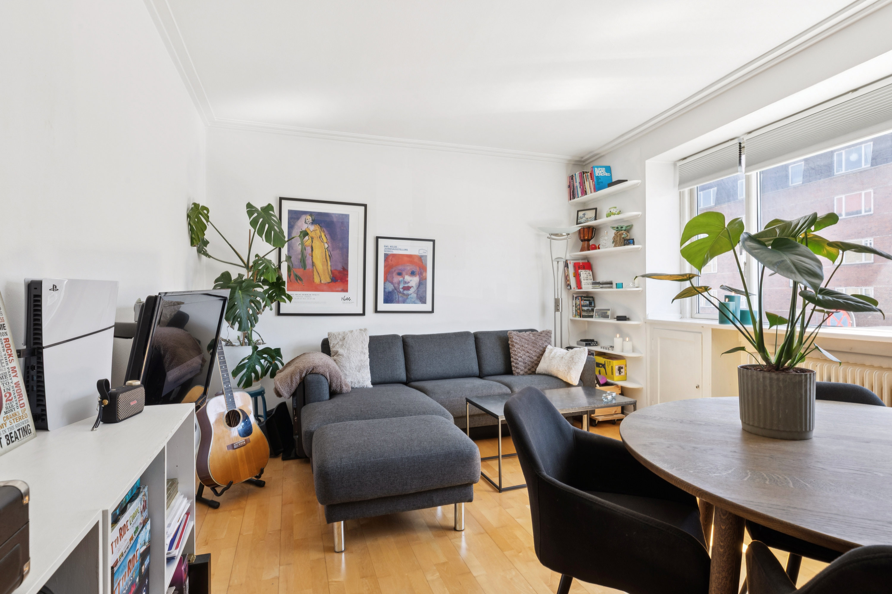 Fremhævet værelse billede i fuldskærmstilstand. Billede af Markskellet 1, st.. tv., 2720 Vanløse