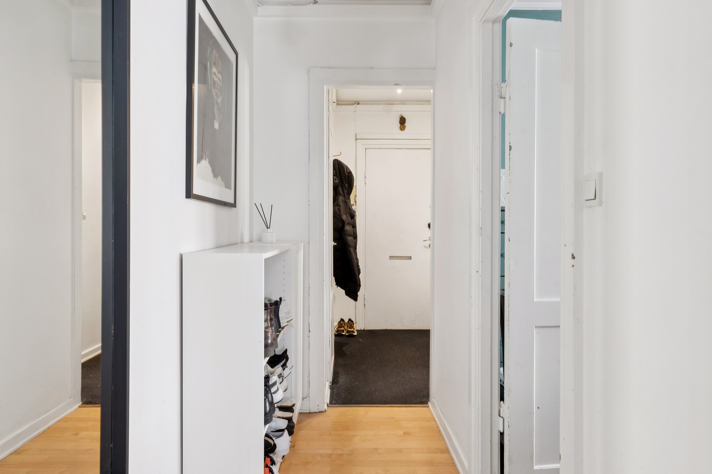 Fremhævet gang billede i fuldskærmstilstand. Billede af Markskellet 1, st.. tv., 2720 Vanløse