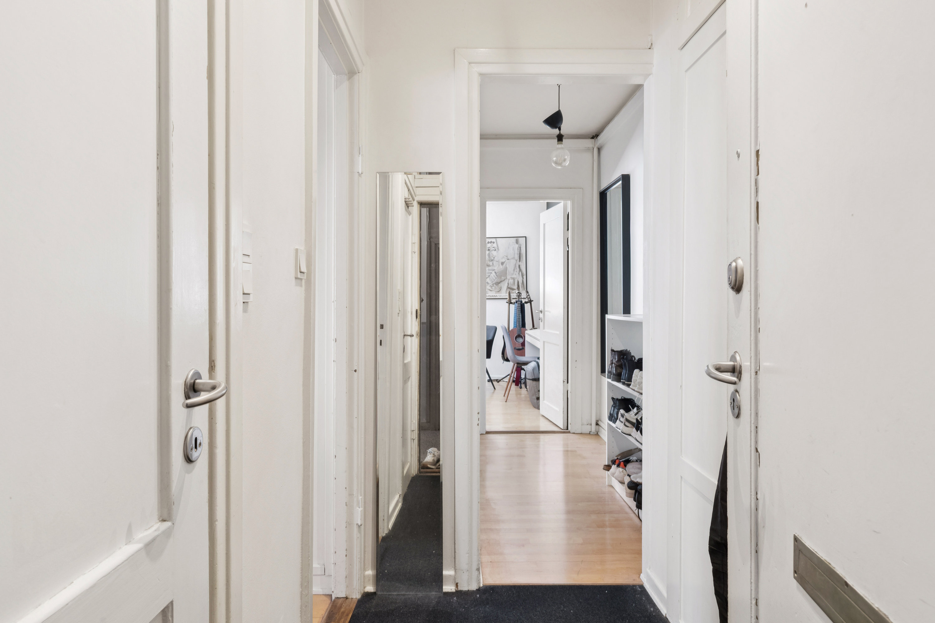 Fremhævet entré billede i fuldskærmstilstand. Billede af Markskellet 1, st.. tv., 2720 Vanløse