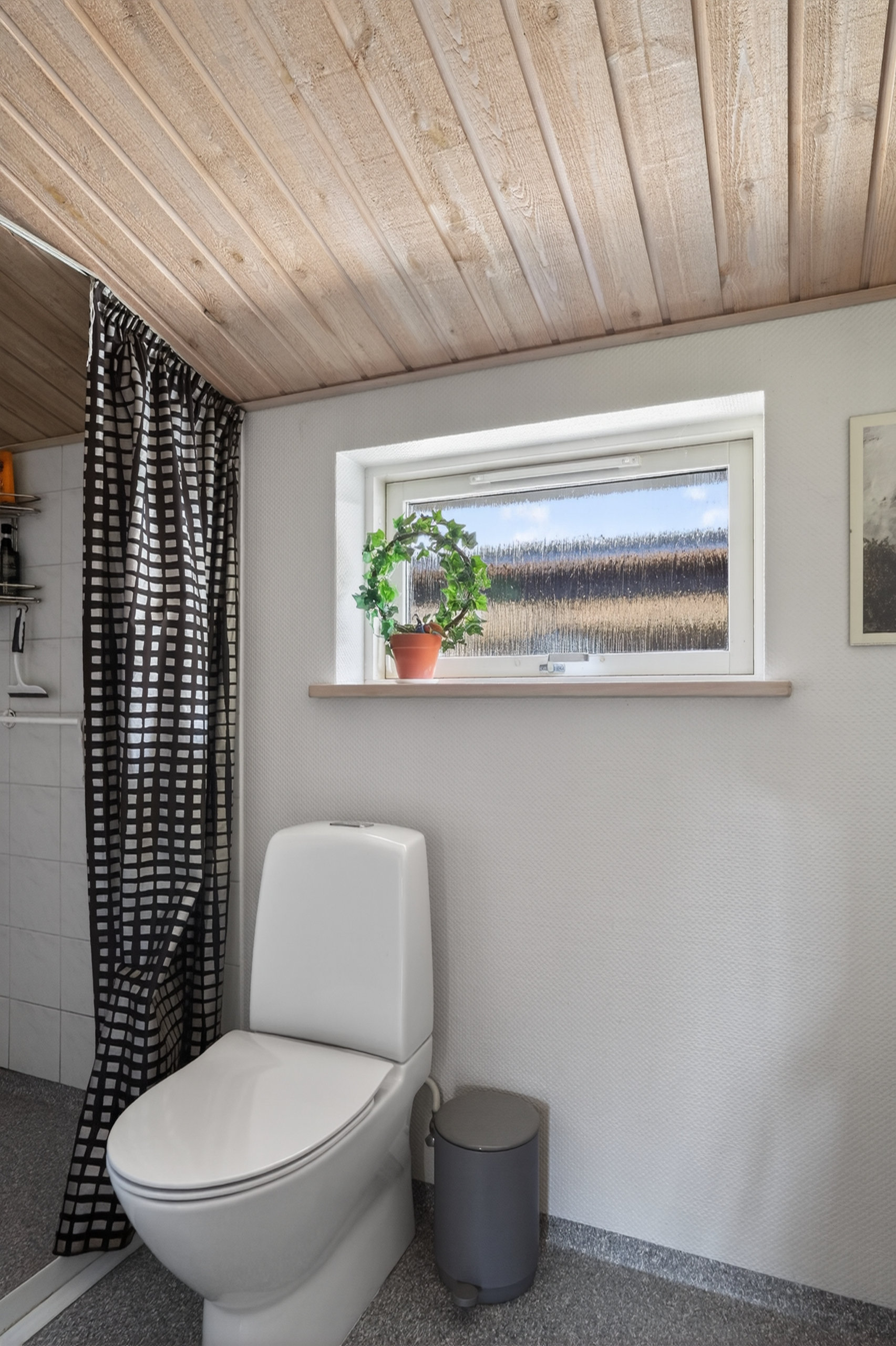 Fremhævet badeværelse billede i fuldskærmstilstand. Billede af Odinsvej 11, 4500 Nykøbing Sj